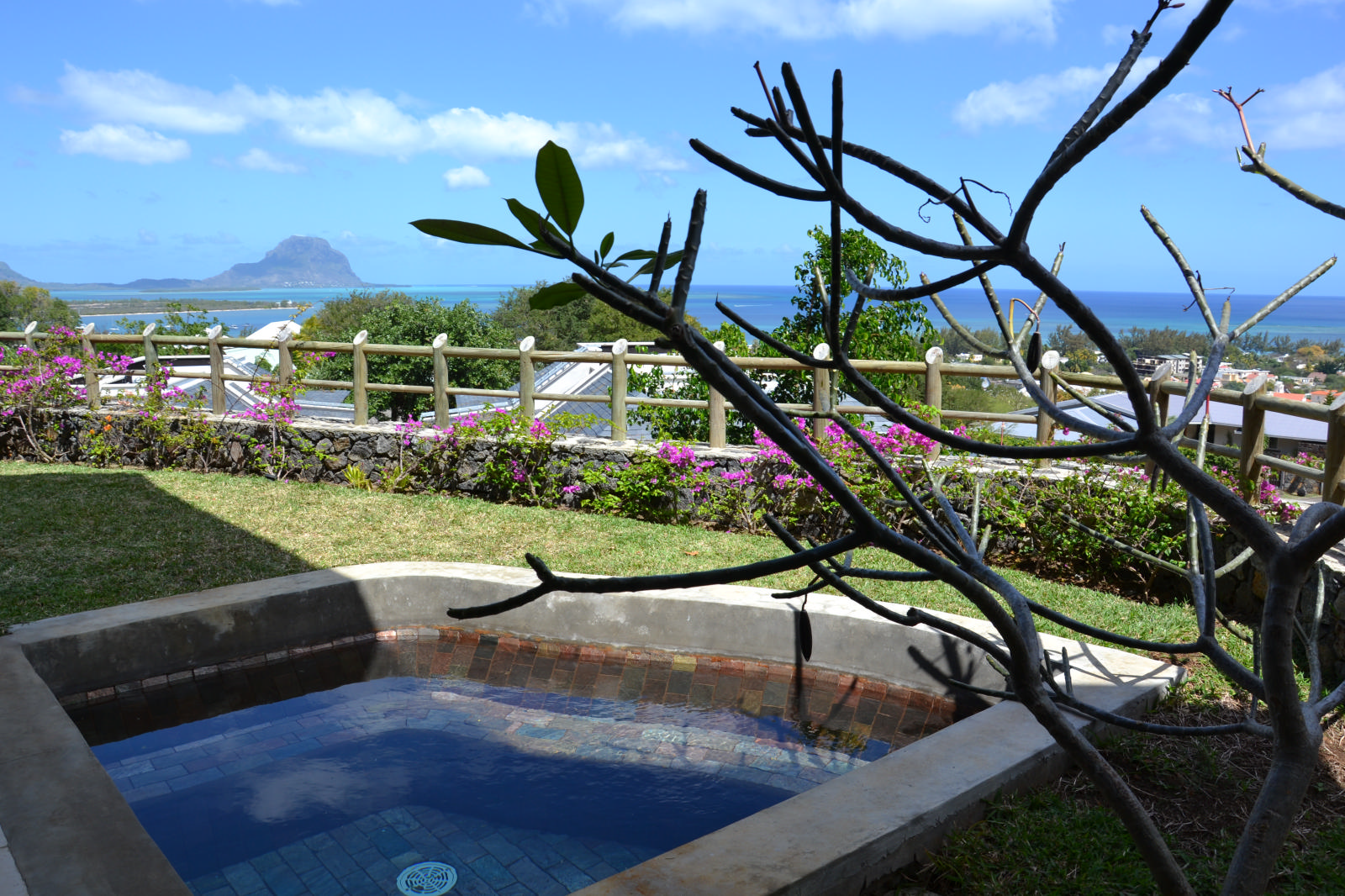 Apartment of 3 bedrooms for rent in Black River, west, Mauritius – LexpressProperty.com | 130730 | Ref01