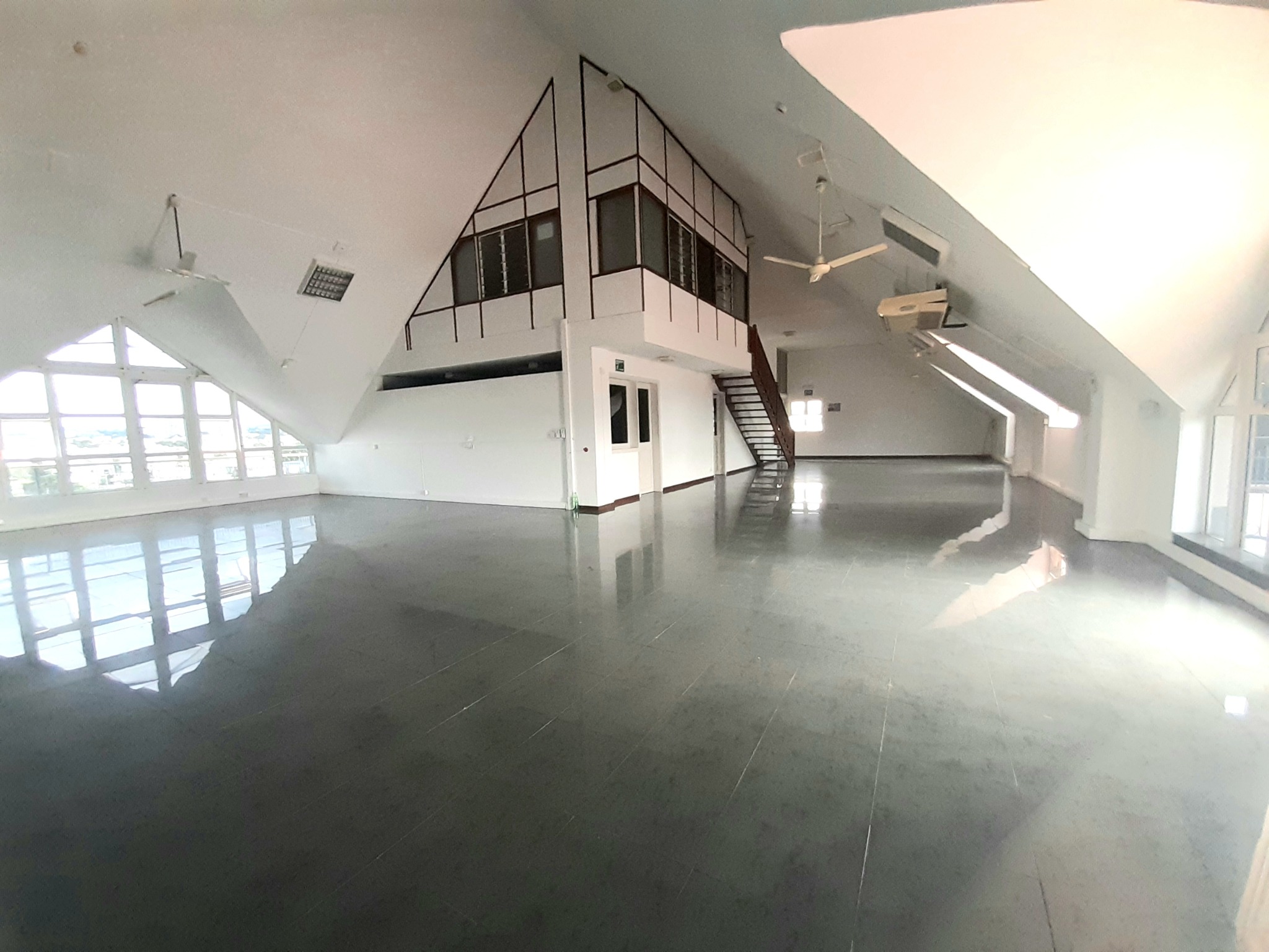 Office for rent in Quatre Bornes, center, Mauritius – LexpressProperty.com | 265909 | Ref01