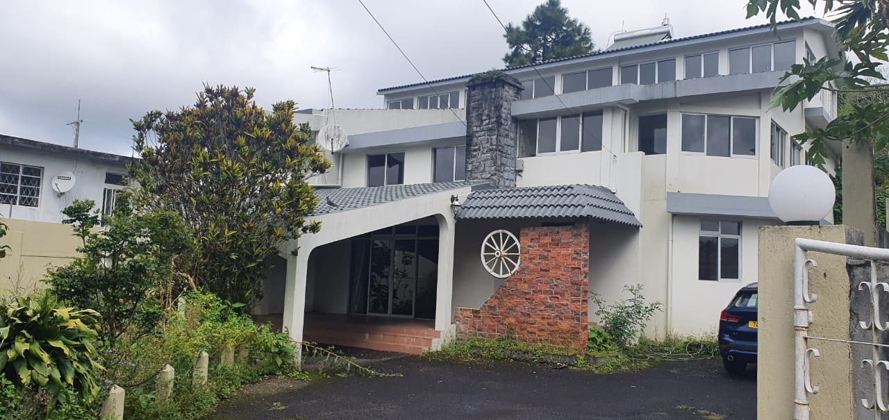 Warehouse for sale in Floréal, center, Mauritius – LexpressProperty.com | 267093 | Ref01
