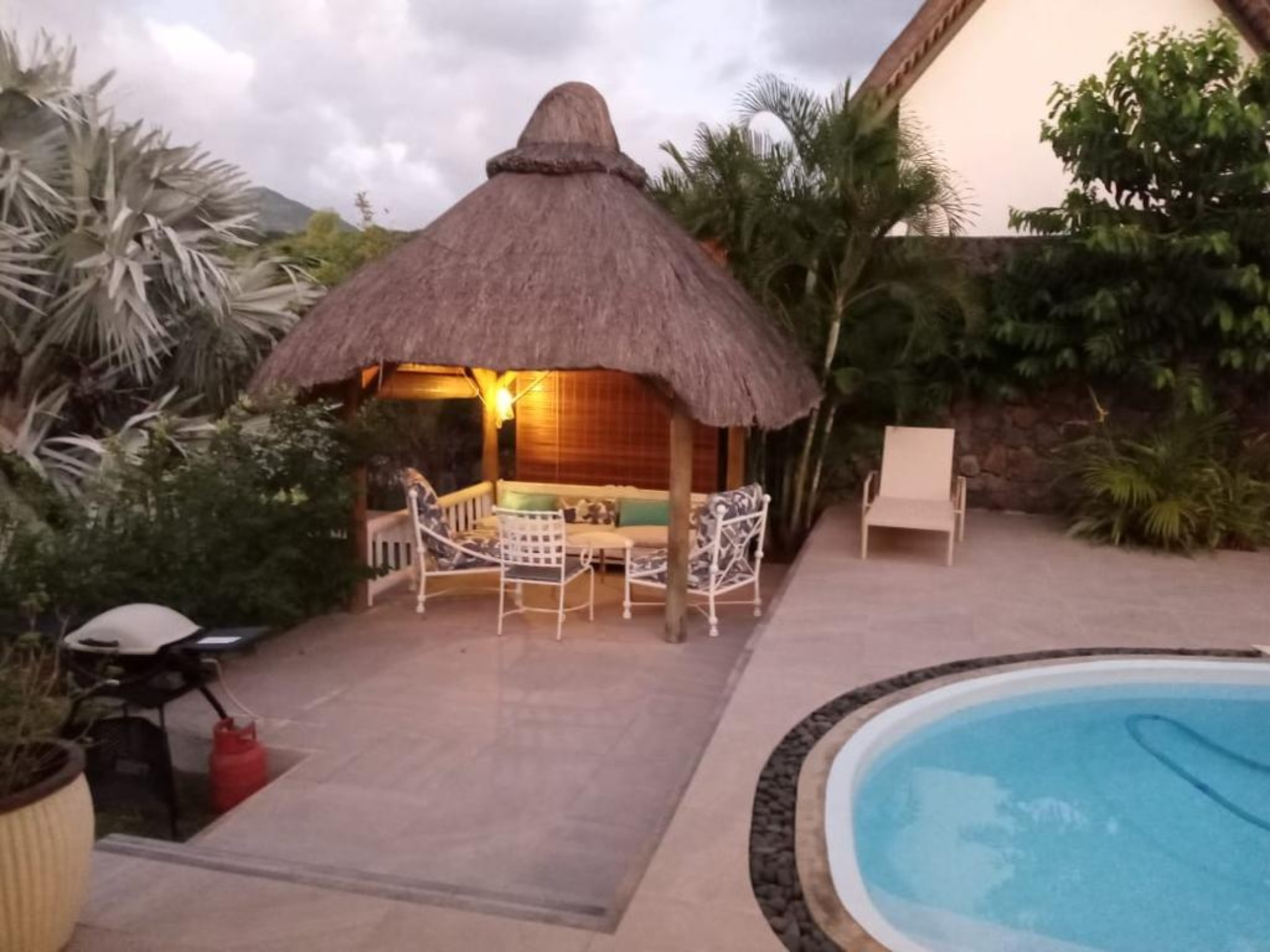 Maison / Villa 4 Chambre(s) en location à Black River, ouest, île Maurice – LexpressProperty.com | 277101 | Ref01