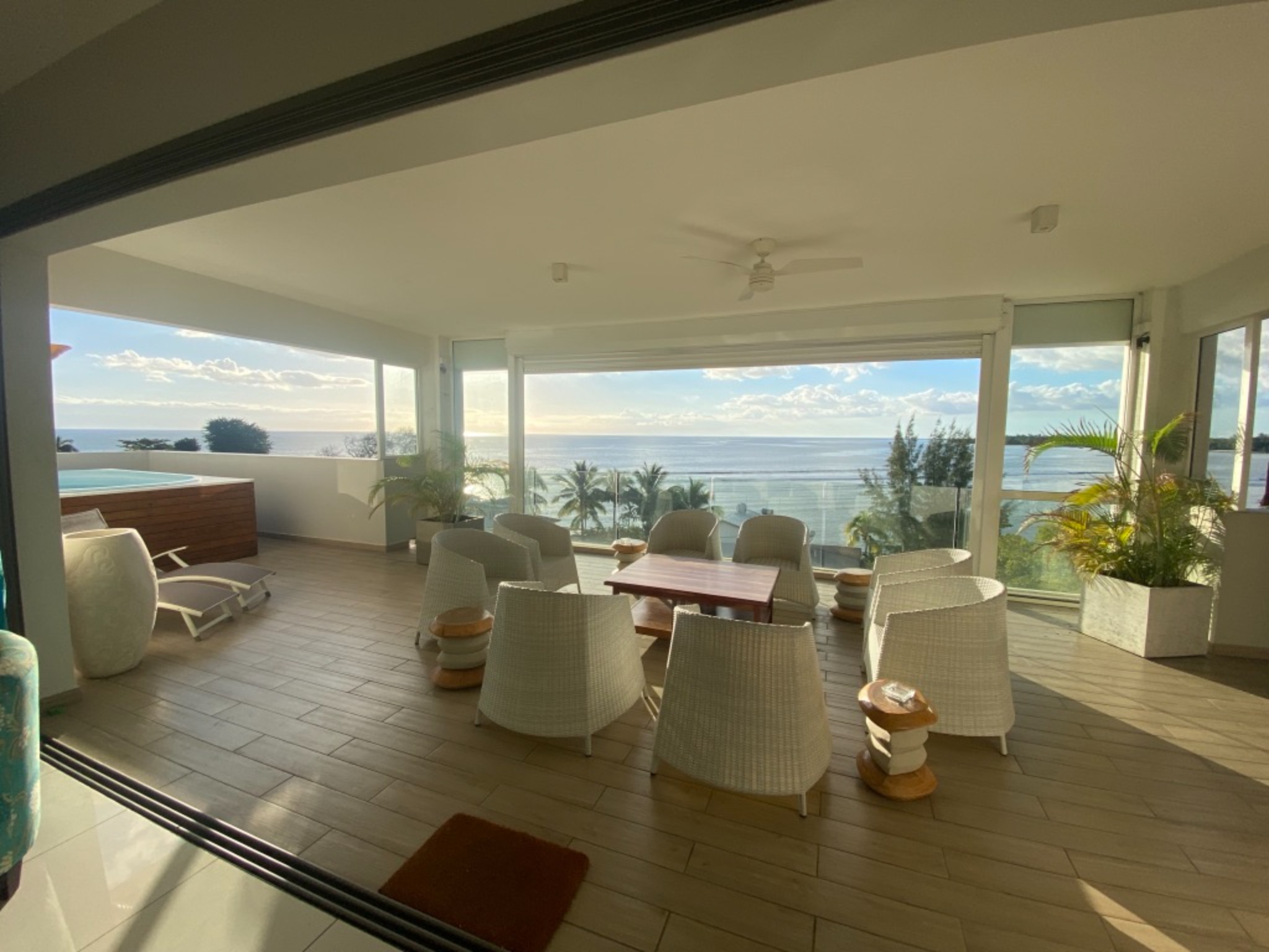Penthouse of 3 bedrooms for sale in Tamarin, west, Mauritius – LexpressProperty.com | 190065 | Ref01