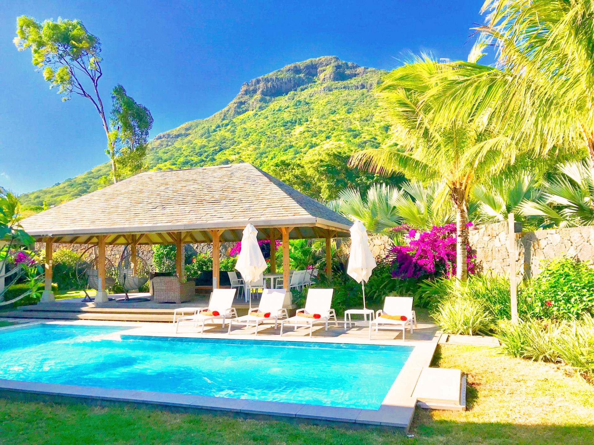 House / Villa of 4 bedrooms for rent in Black River, west, Mauritius – LexpressProperty.com | 316538 | Ref01