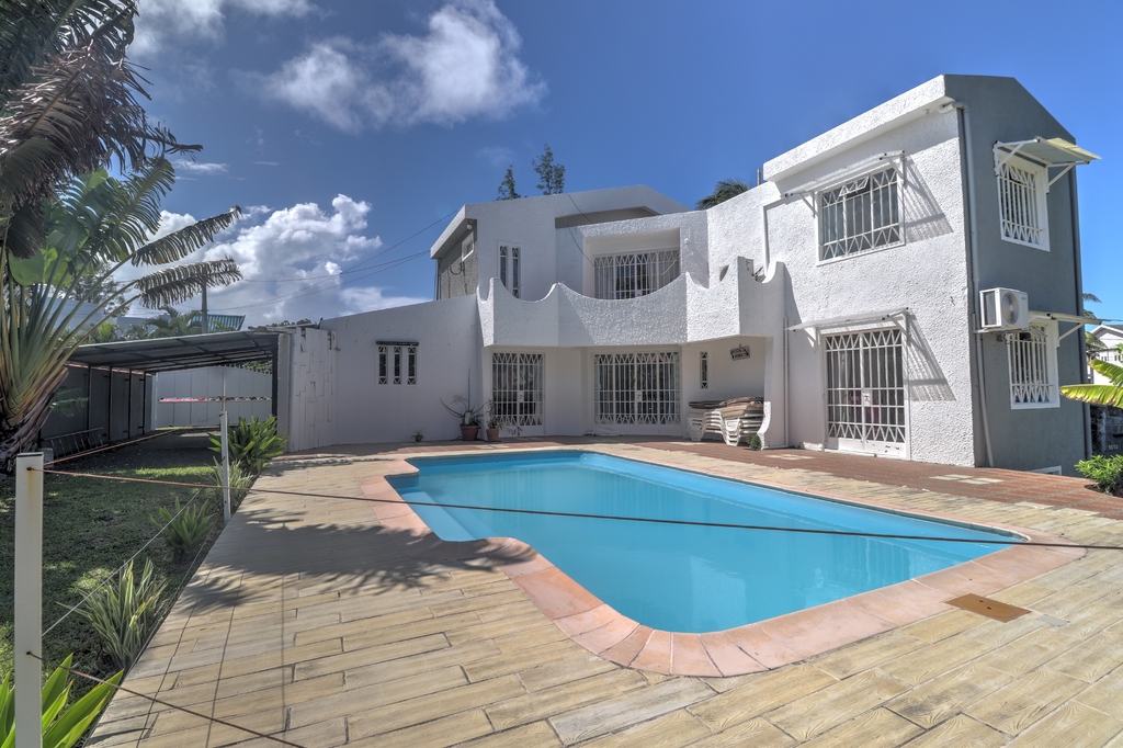House / Villa of 4 bedrooms for rent in Blue Baie, south, Mauritius – LexpressProperty.com | 291387 | Ref01