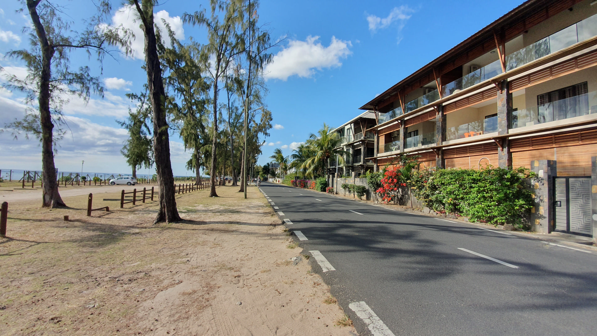 Apartment of 3 bedrooms for rent in Flic en Flac, west, Mauritius – LexpressProperty.com | 204619 | Ref01