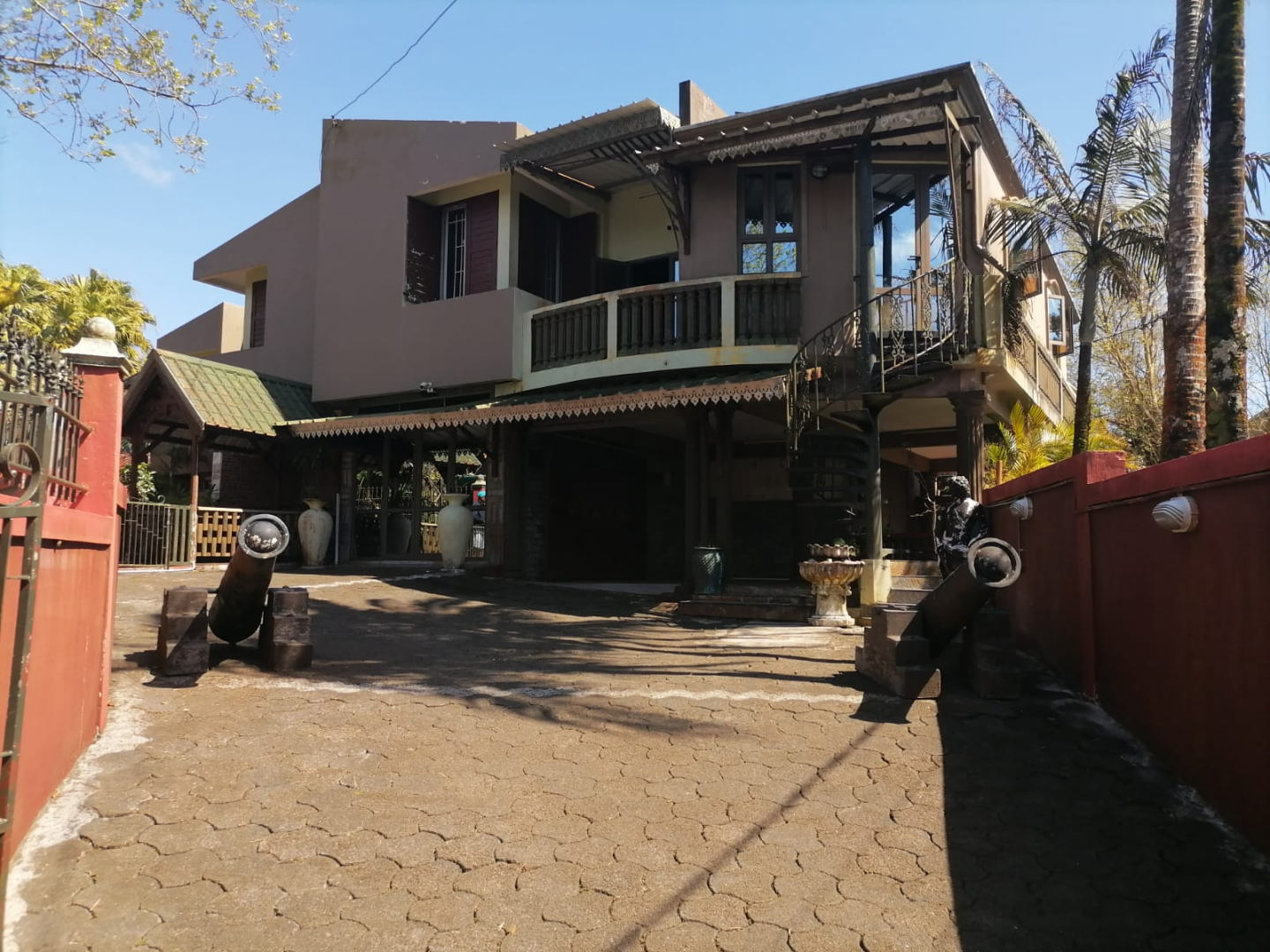 House / Villa of 5 bedrooms for sale in Floréal, center, Mauritius – LexpressProperty.com | 308612 | Ref01