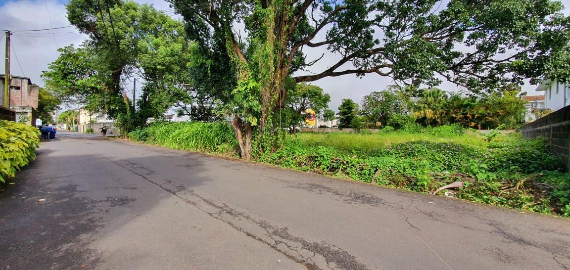 Terrain résidentiel de 1554 m2 en vente à Curepipe, centre, île Maurice – LexpressProperty.com | 289652 | Ref01