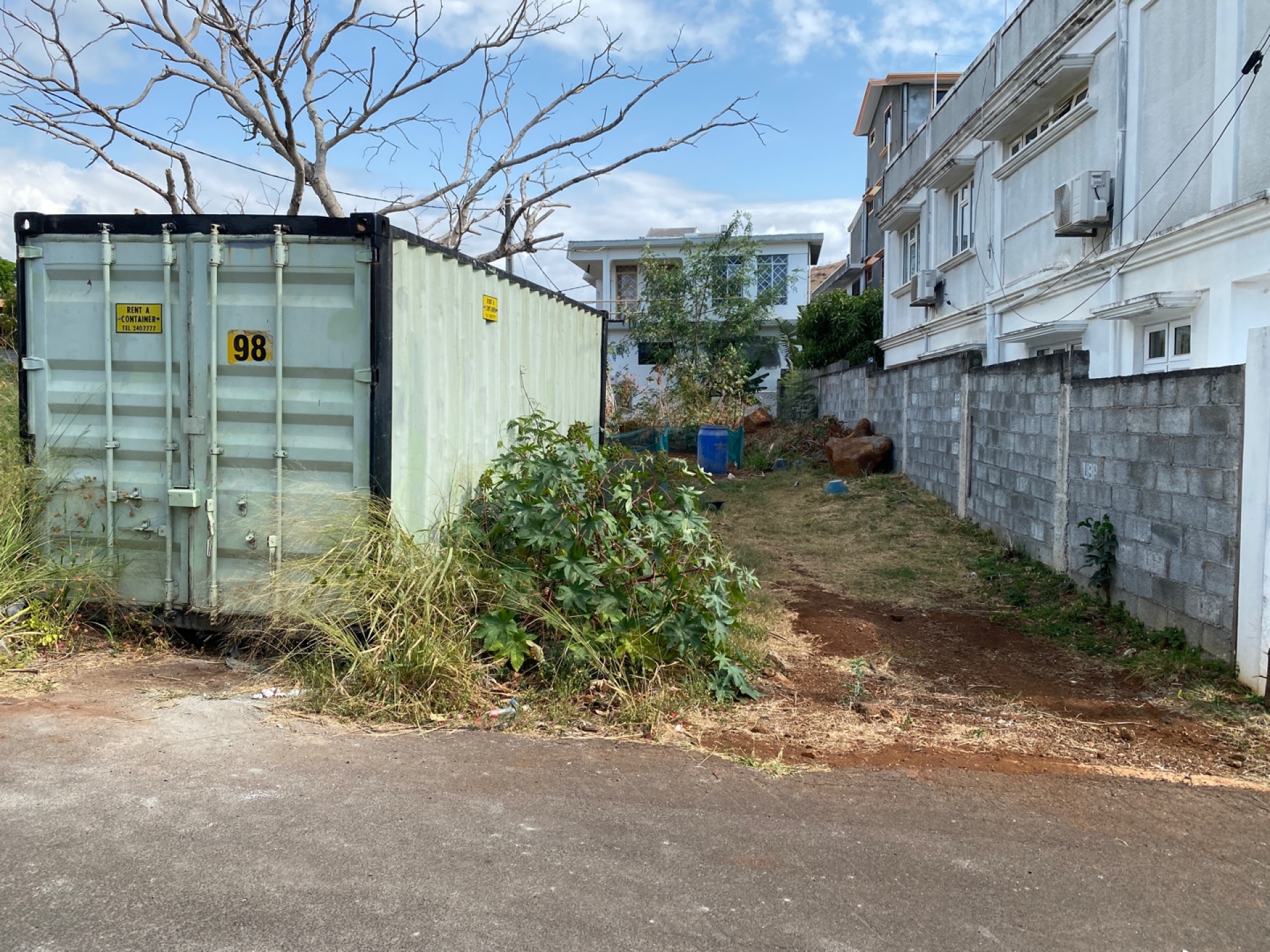 Residential land of 340 m2 for sale in Coromandel, center, Mauritius – LexpressProperty.com | 383036 | Ref01