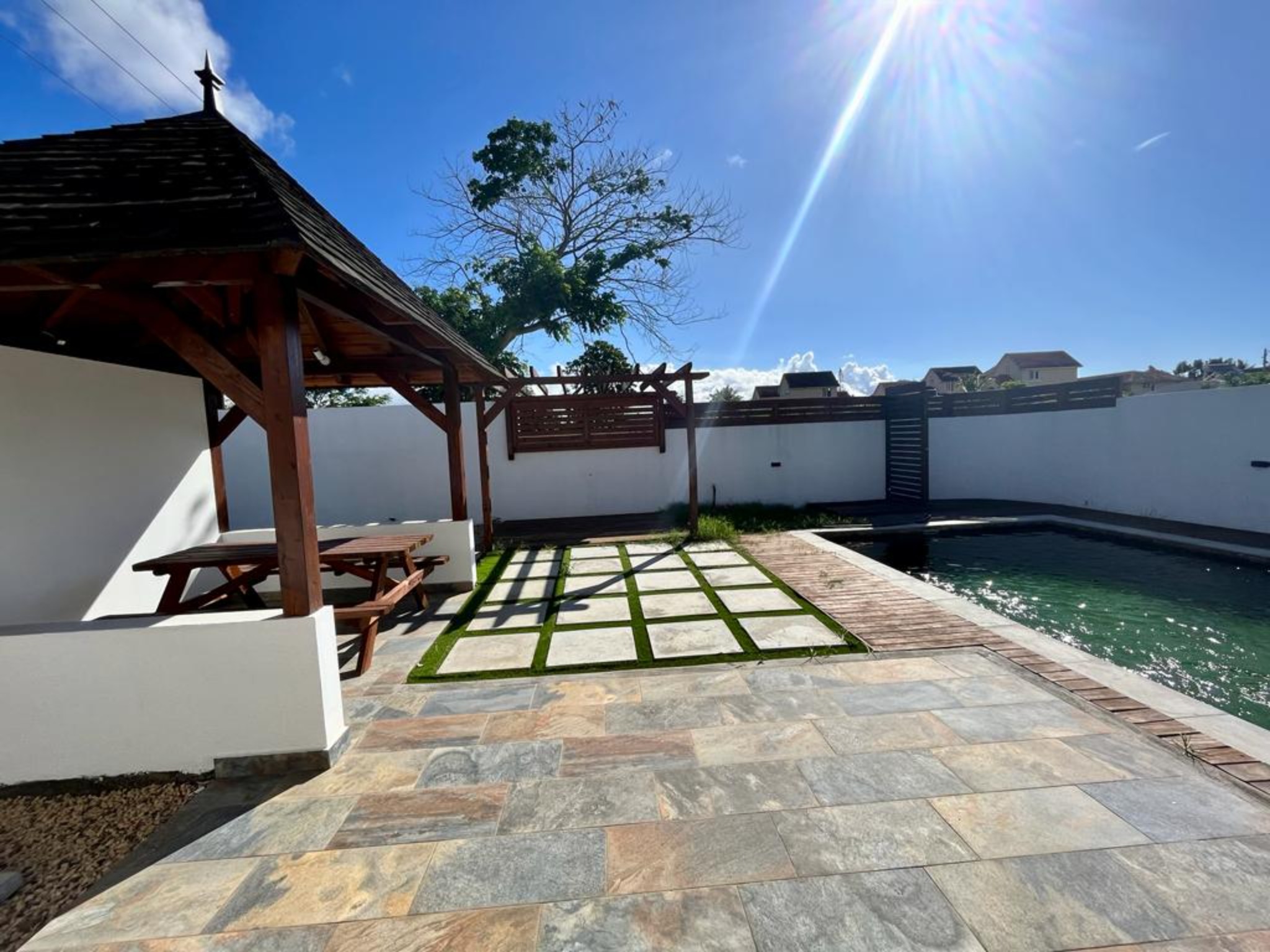 Maison / Villa 3 Chambre(s) en location à Grand Bay, nord, île Maurice – LexpressProperty.com | 388463 | Ref01