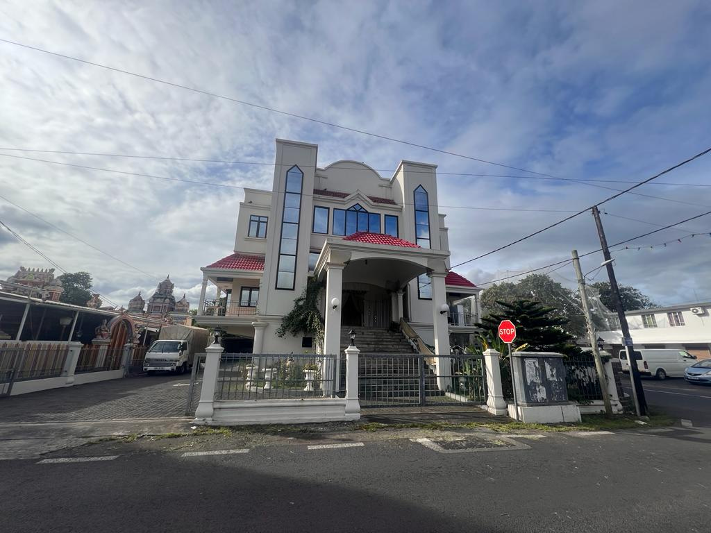 Commercial space for rent in Rose Hill, center, Mauritius – LexpressProperty.com | 390195 | Ref01