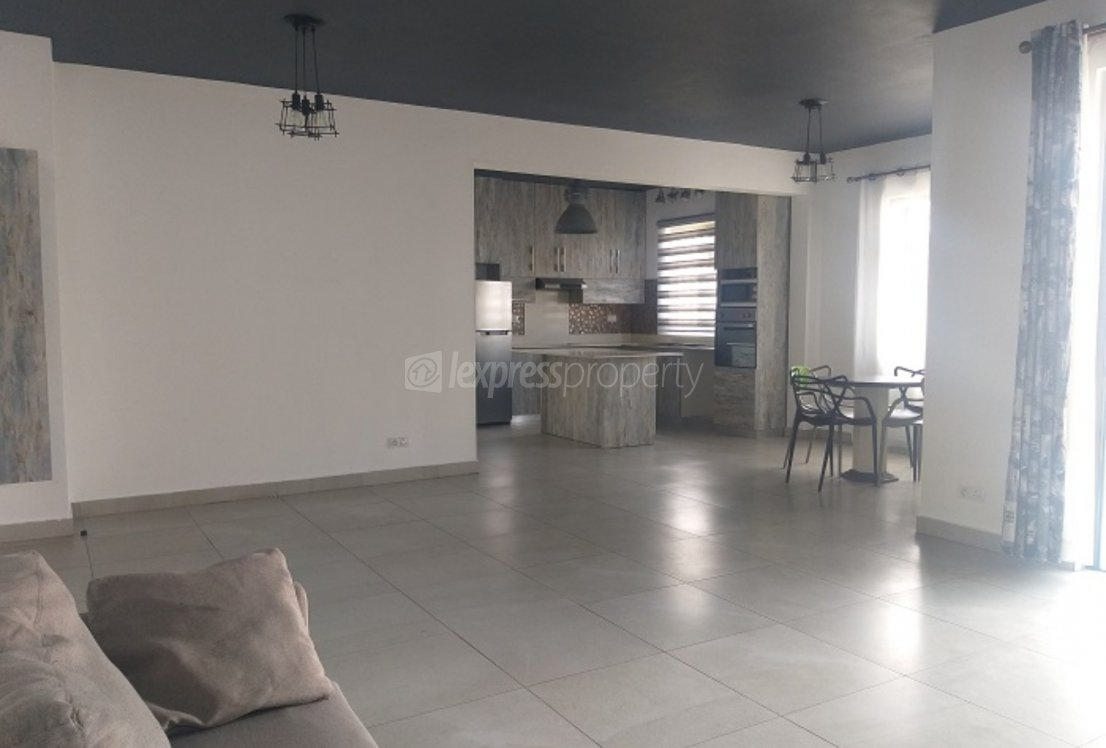 Apartment of 3 bedrooms for rent in Quatre Bornes, center, Mauritius – LexpressProperty.com | 332159 | Ref01
