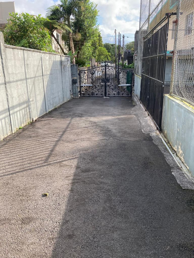 Terrain résidentiel de 965 m2 en vente à Curepipe, centre, île Maurice – LexpressProperty.com | 332690 | Ref01