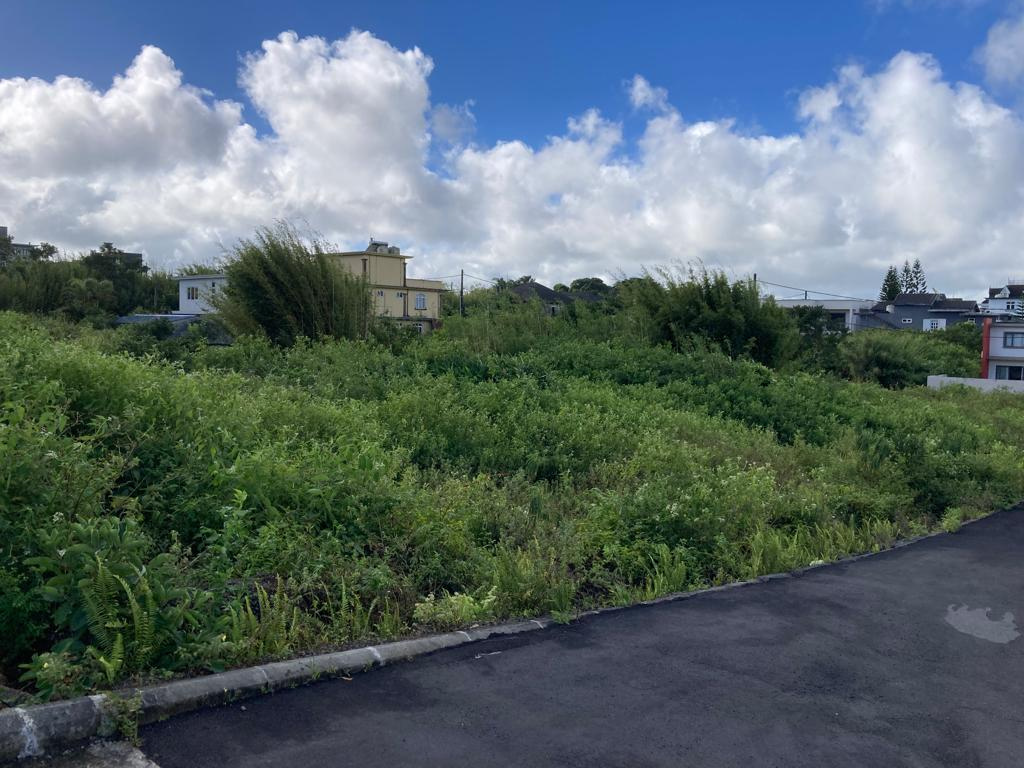 Residential land of 7768 m2 for sale in Forest Side, center, Mauritius – LexpressProperty.com | 334137 | Ref01