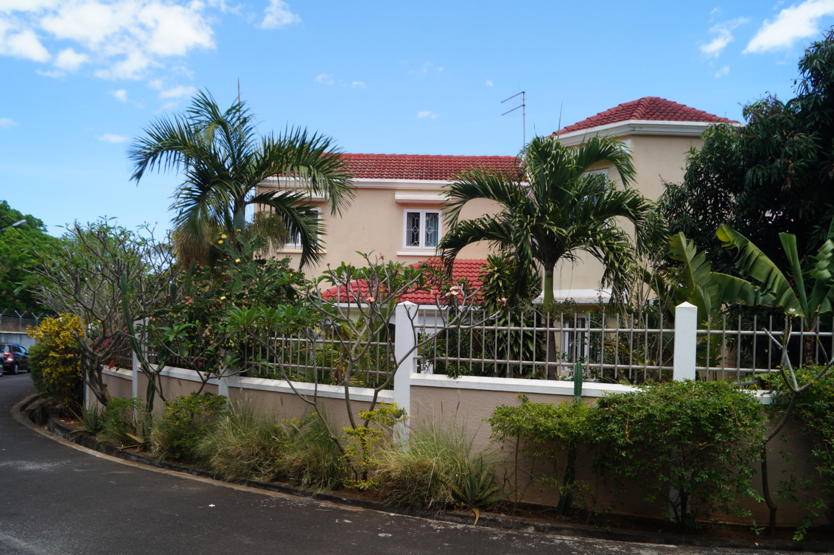House / Villa of 6 bedrooms for sale in Flic en Flac, west, Mauritius – LexpressProperty.com | 312205 | Ref01