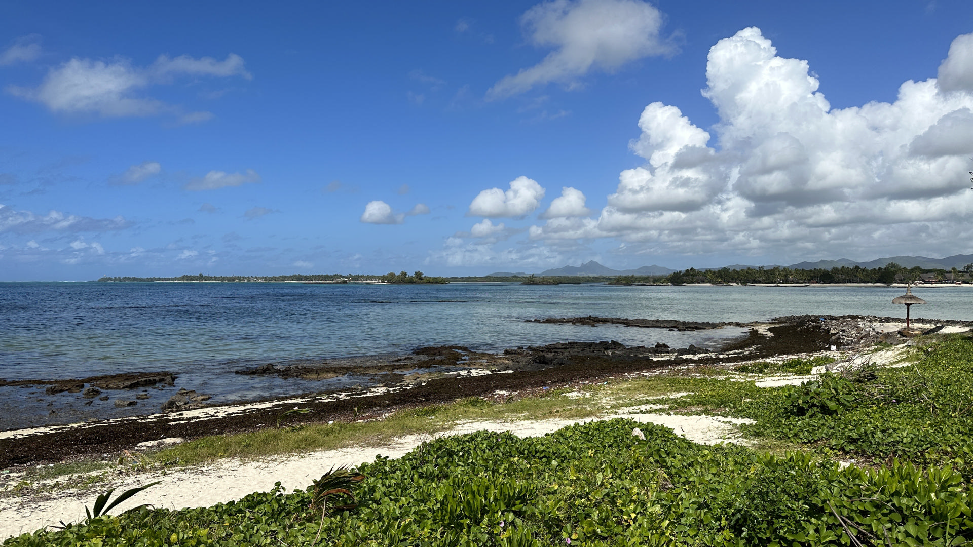Residential land of 733 m2 for sale in Poste Lafayette, east, Mauritius – LexpressProperty.com | 336416 | Ref01