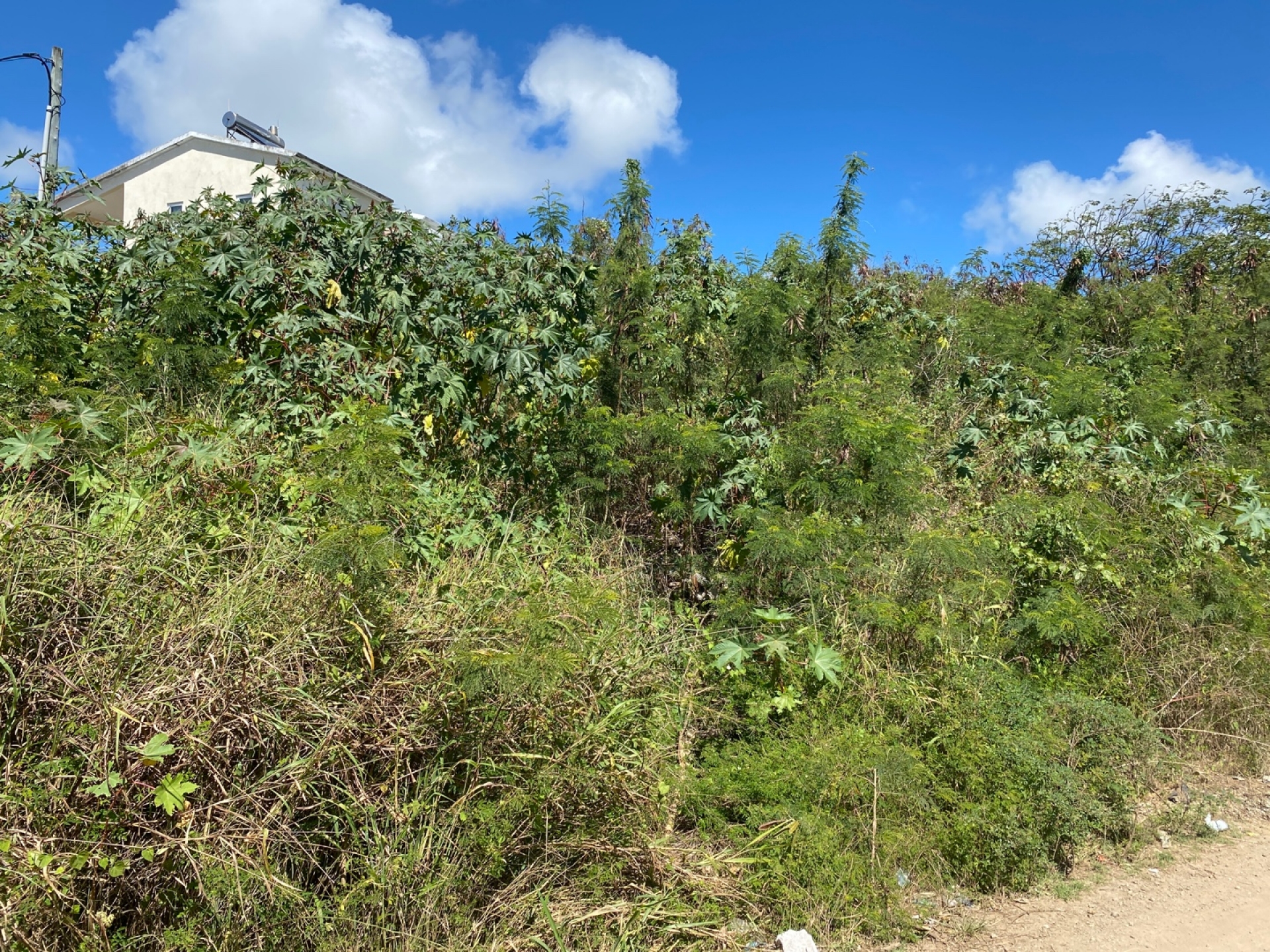 Terrain résidentiel de 1145 m2 en vente à Grand Gaube, nord, île Maurice – LexpressProperty.com | 344972 | Ref01