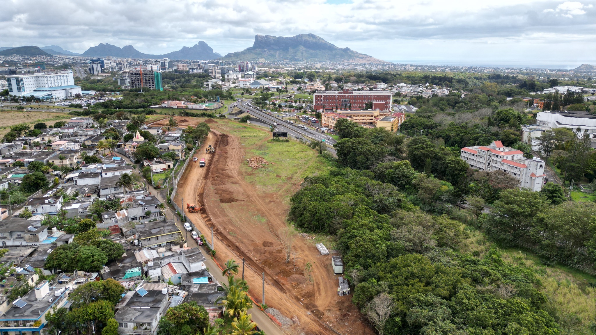 Commercial land of 3970 m2 for sale in Moka, center, Mauritius – LexpressProperty.com | 278007 | Ref01