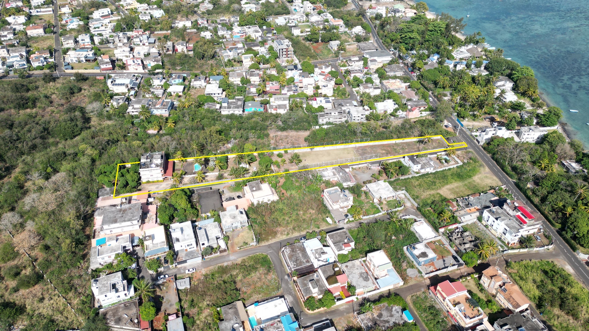 Terrain commercial de 5844 m2 en vente à Tombeau Bay, nord, île Maurice – LexpressProperty.com | 374356 | Ref01