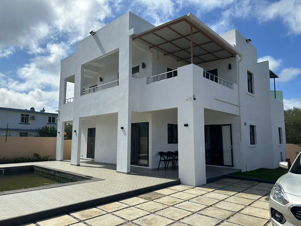 House / Villa of 3 bedrooms for rent in Pointe aux Piments, north, Mauritius – LexpressProperty.com | 668725 | Ref01