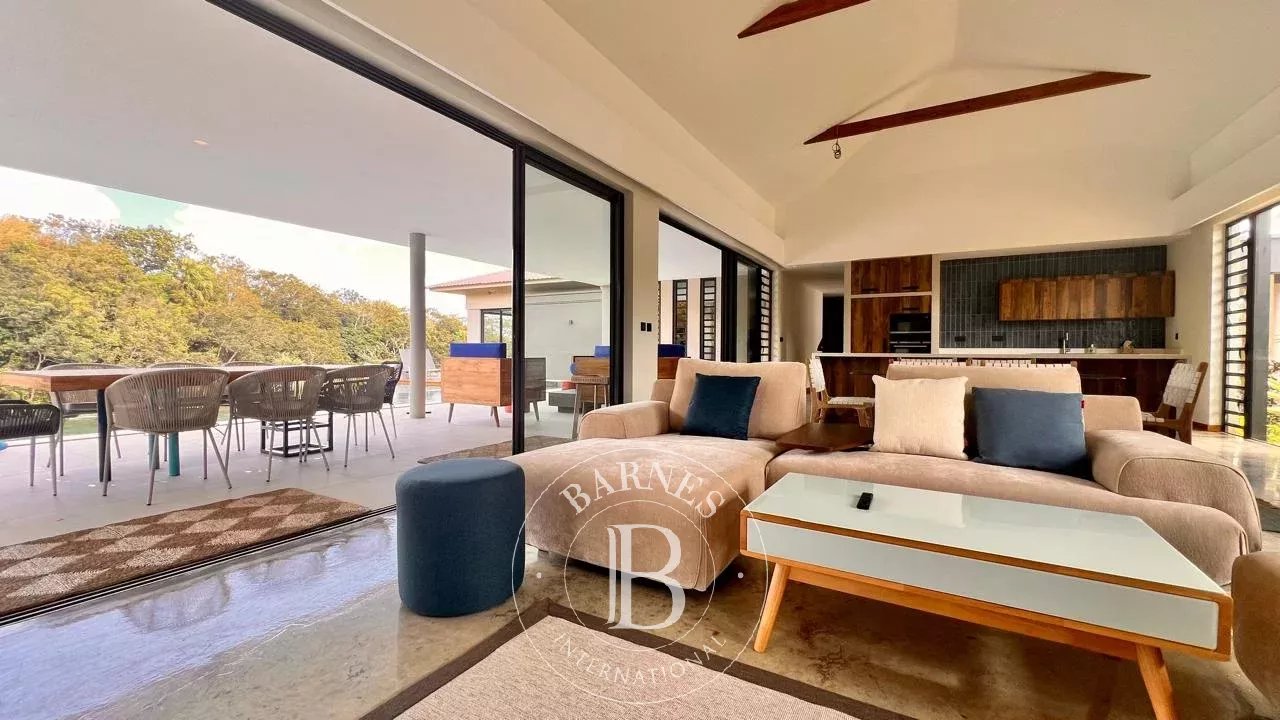 House / Villa of 6 bedrooms for rent in Moka, center, Mauritius – LexpressProperty.com | 667161 | Ref01
