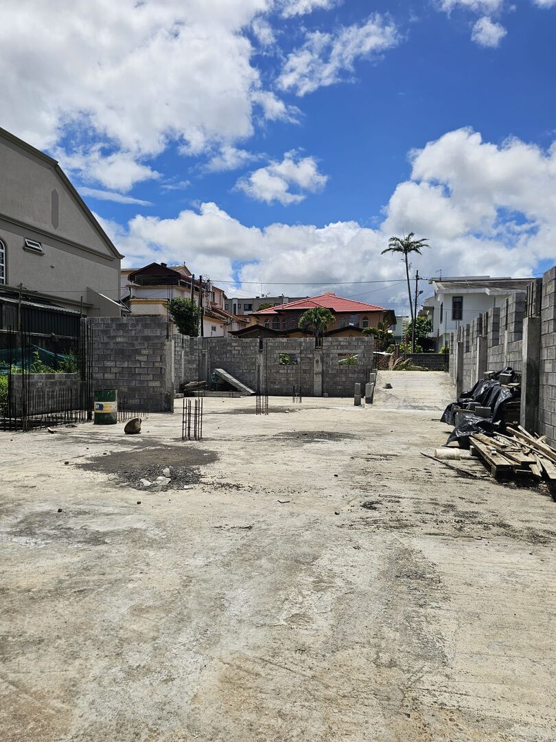 Terrain résidentiel de 704 m2 en vente à Quatre Bornes, centre, île Maurice – LexpressProperty.com | 679370 | Ref01