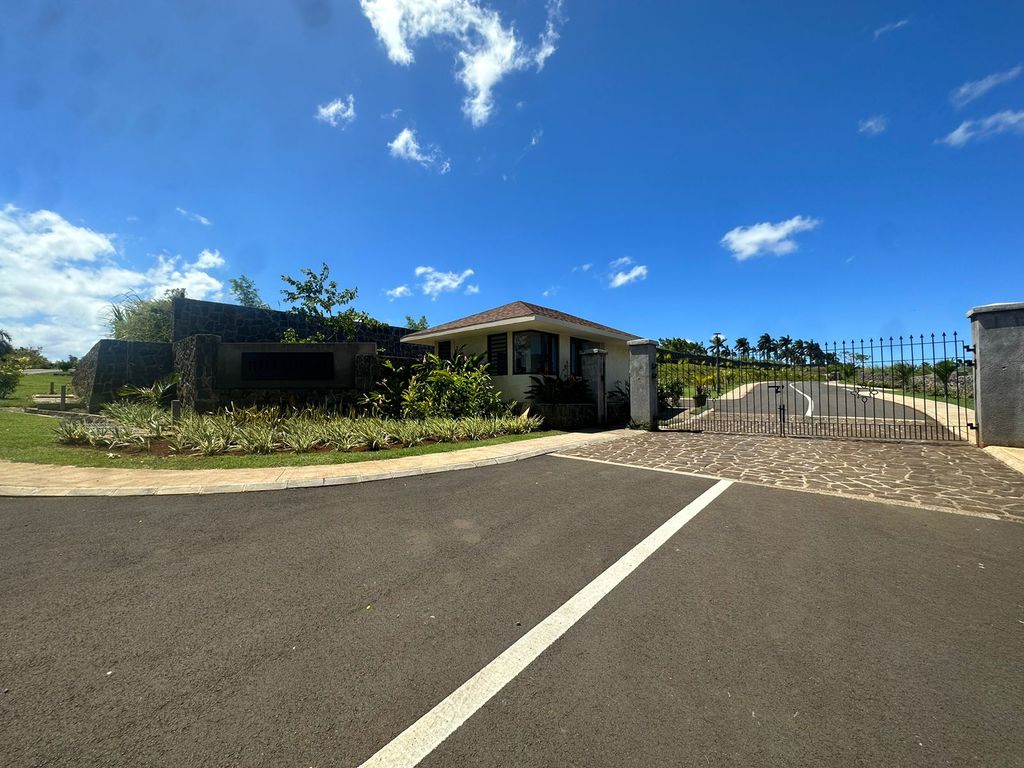 Residential land of 935 m2 for sale in Butte aux Papayes, north, Mauritius – LexpressProperty.com | 395561 | Ref01