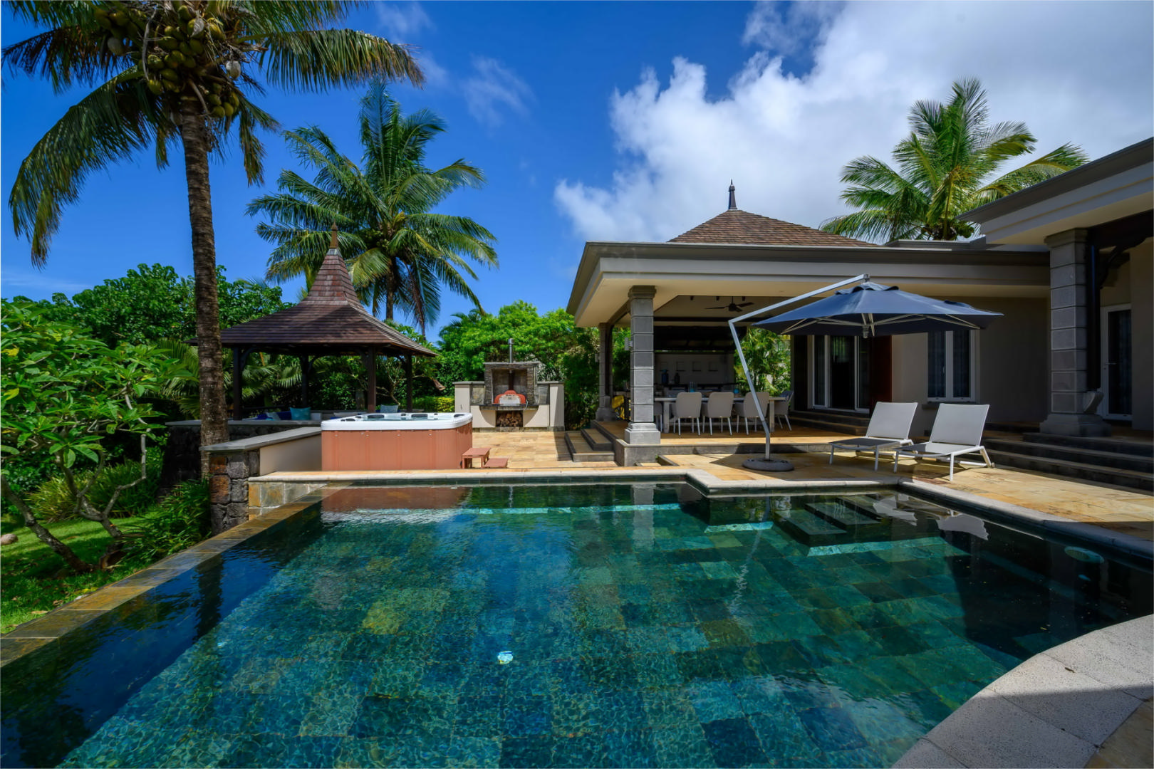 Maison / Villa 5 Chambre(s) en vente à Bel Ombre, sud, île Maurice – LexpressProperty.com | 400702 | Ref01