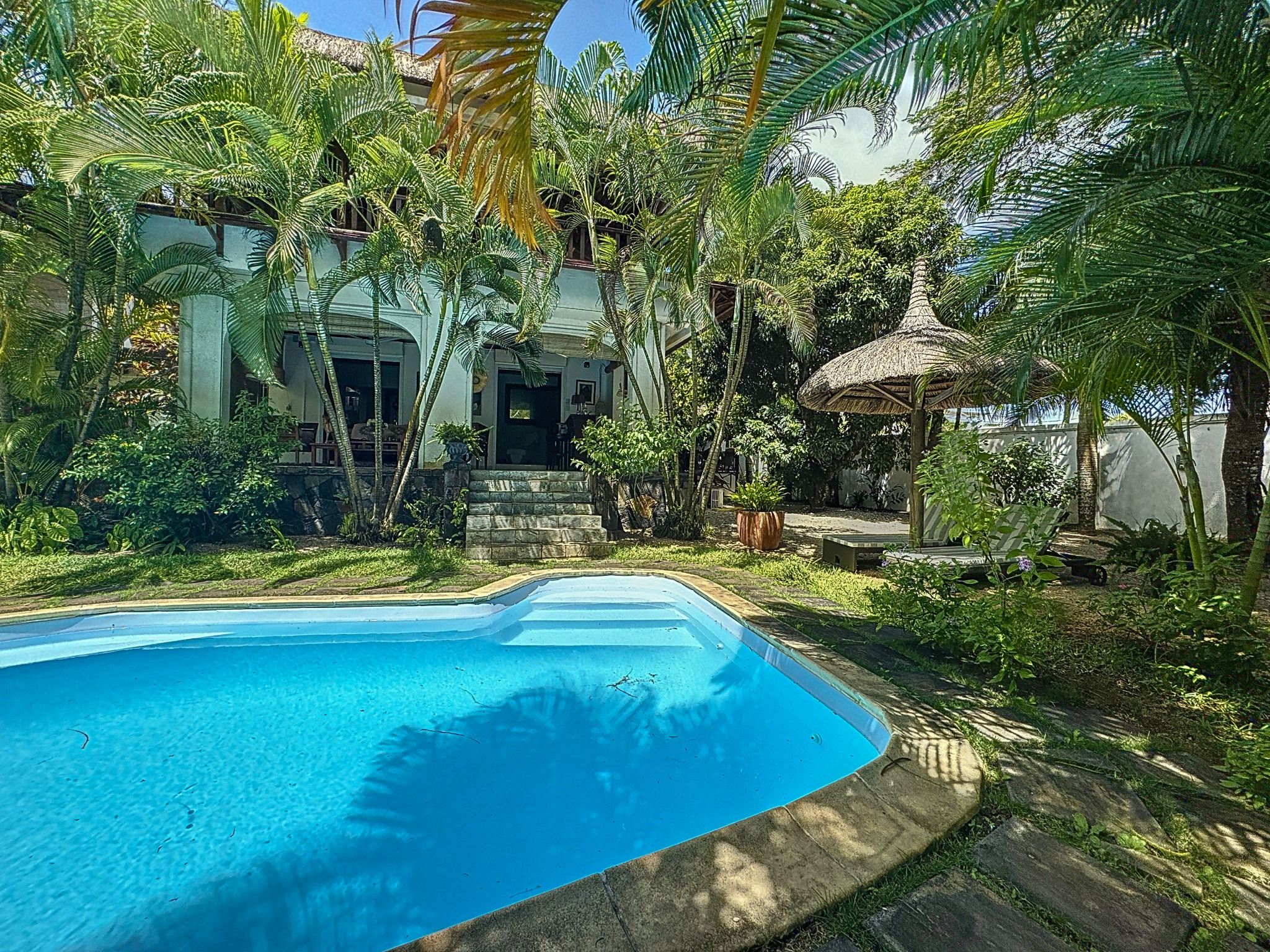 Maison / Villa 4 Chambre(s) en vente à Trou aux Biches, nord, île Maurice – LexpressProperty.com | 403551 | Ref01