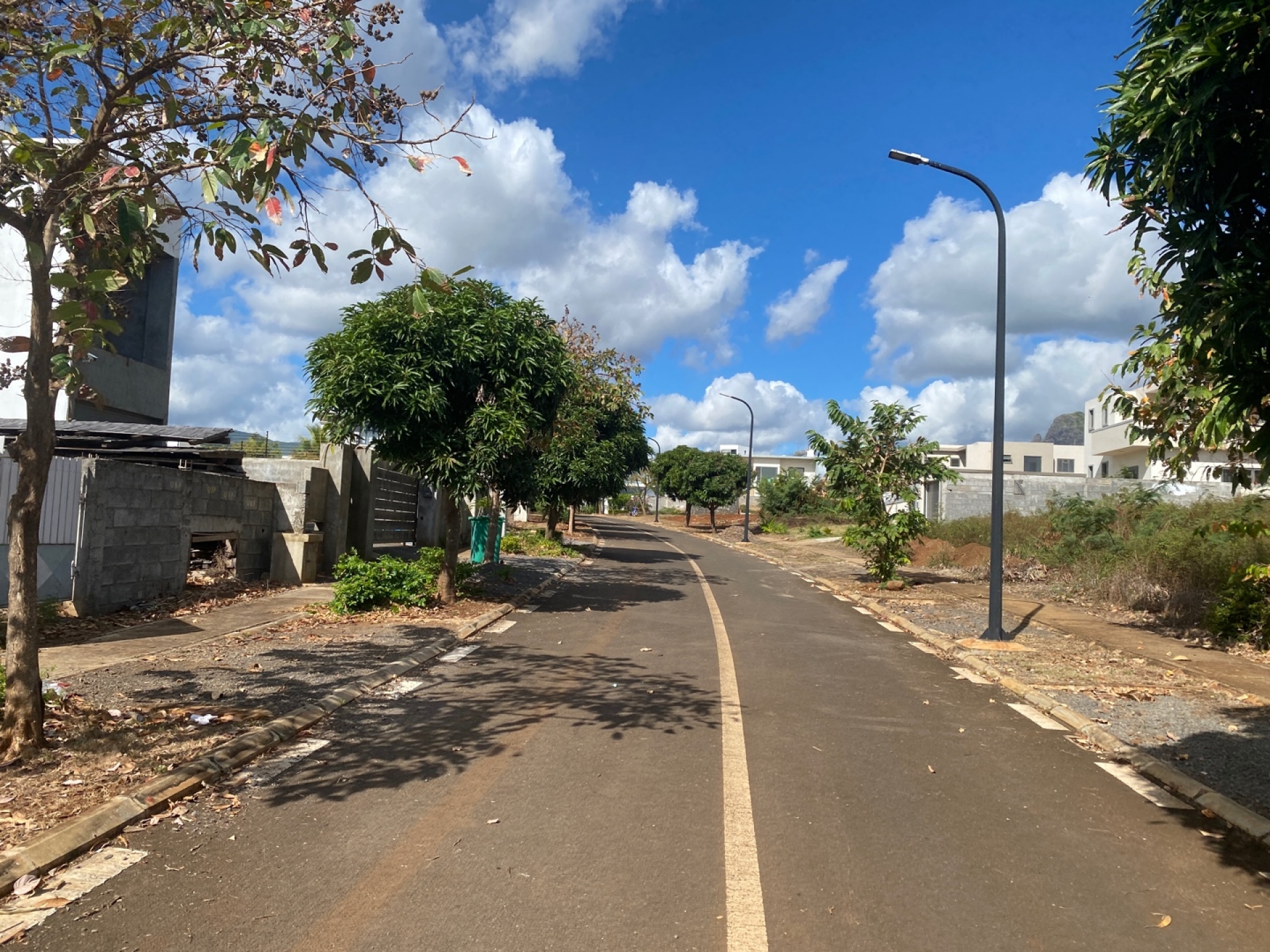 Residential land of 440 m2 for sale in Flic en Flac, west, Mauritius – LexpressProperty.com | 399884 | Ref01