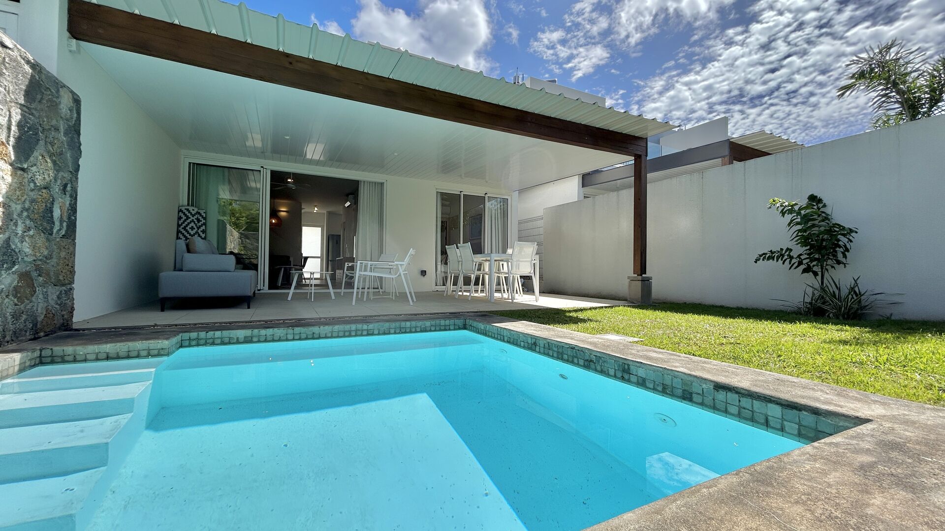Townhouse / Duplex of 3 bedrooms for sale in Tamarin, west, Mauritius – LexpressProperty.com | 424752 | Ref01