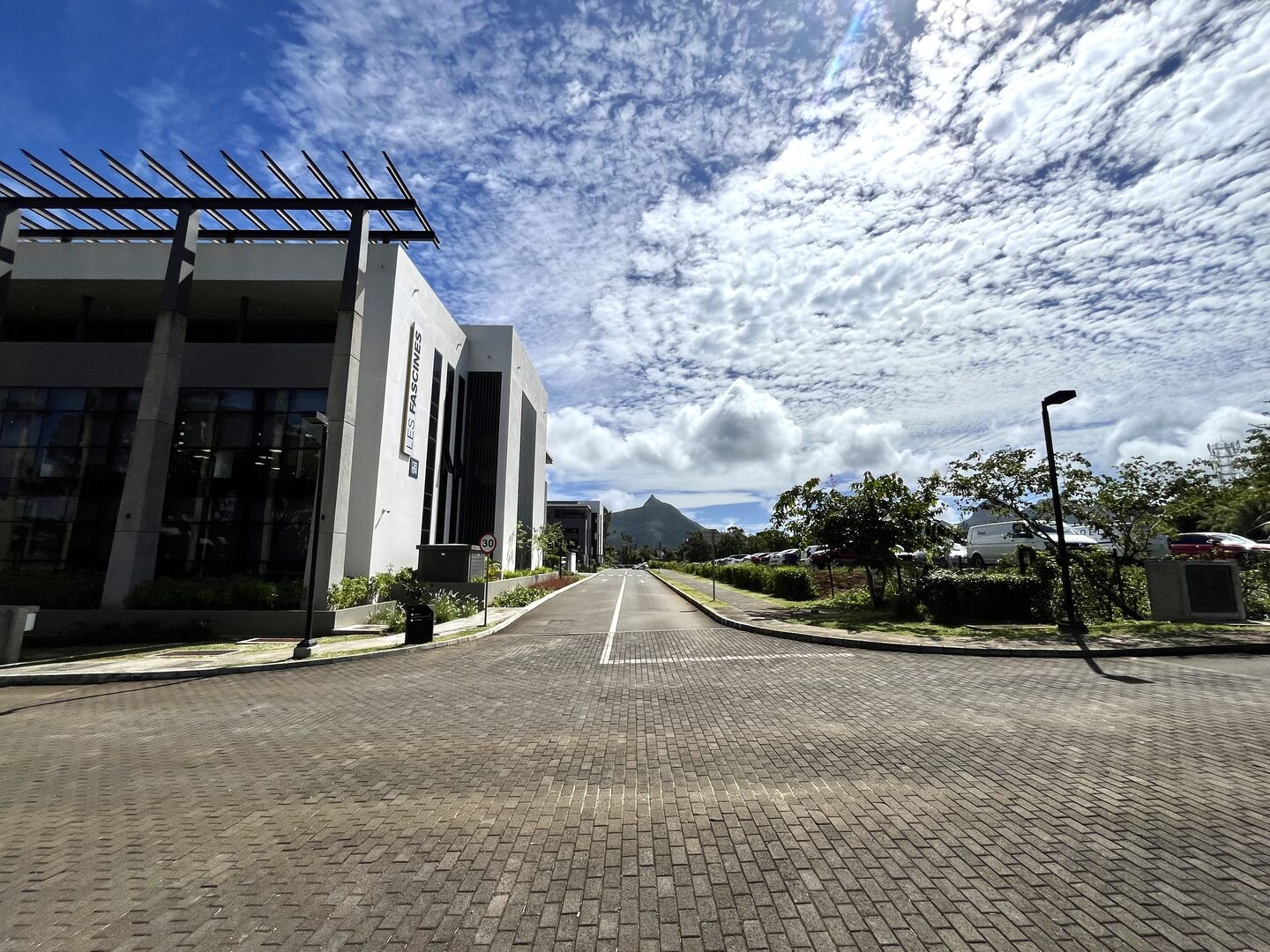 Office for sale in Moka, center, Mauritius – LexpressProperty.com | 402731 | Ref01