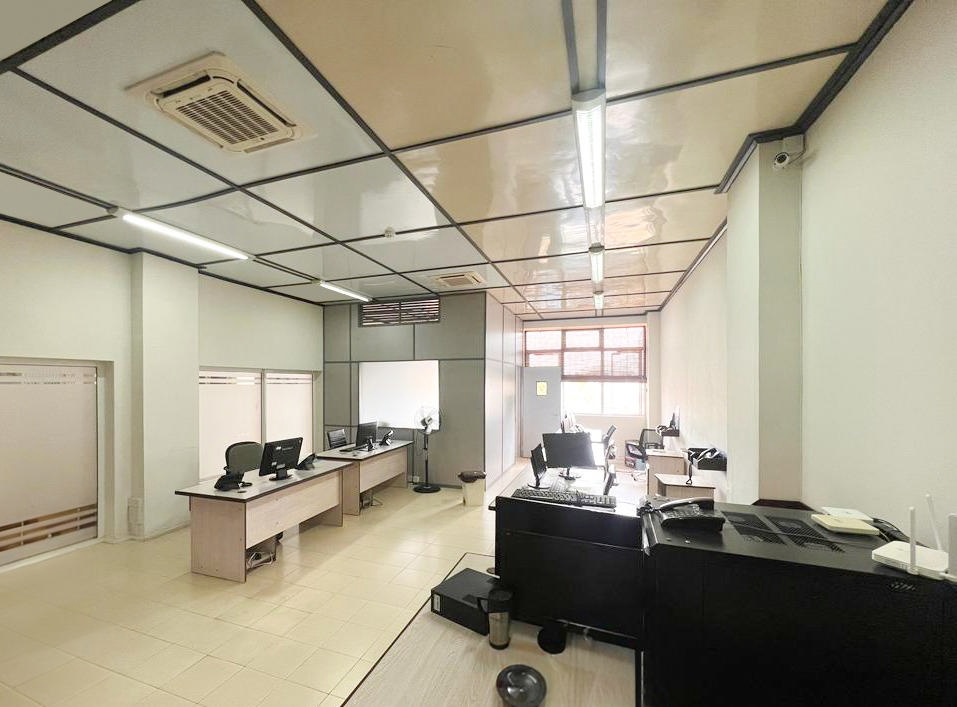 Office for sale in Quatre Bornes, center, Mauritius – LexpressProperty.com | 501449 | Ref01