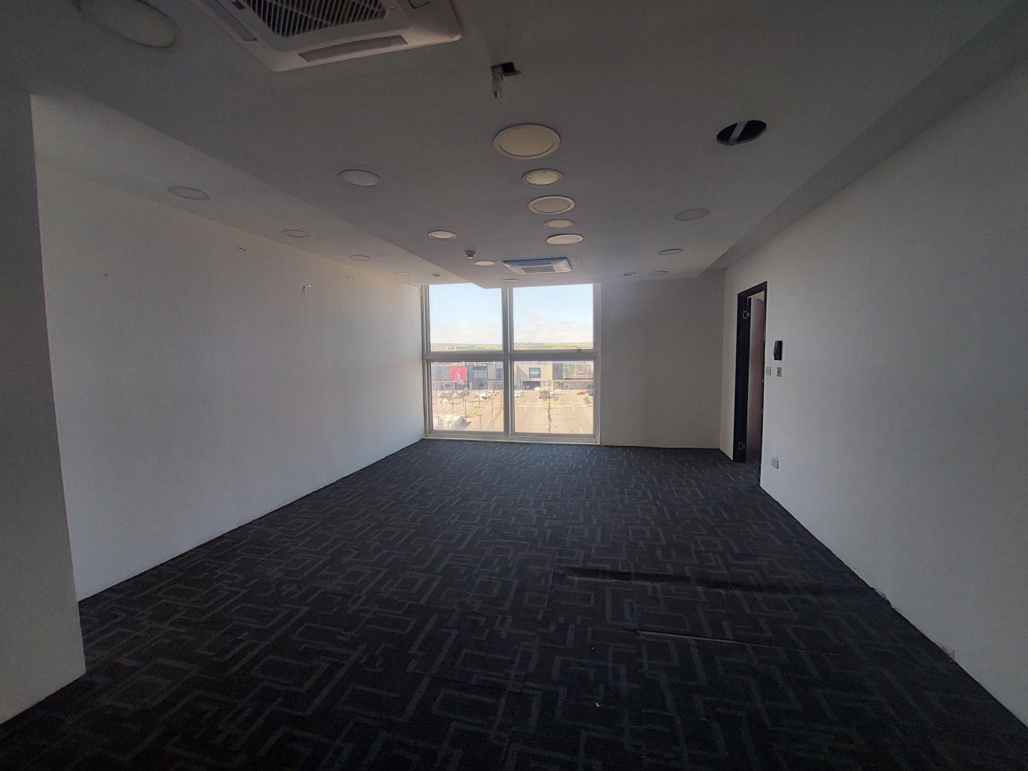 Office for rent in Ebène, center, Mauritius – LexpressProperty.com | 508825 | Ref01