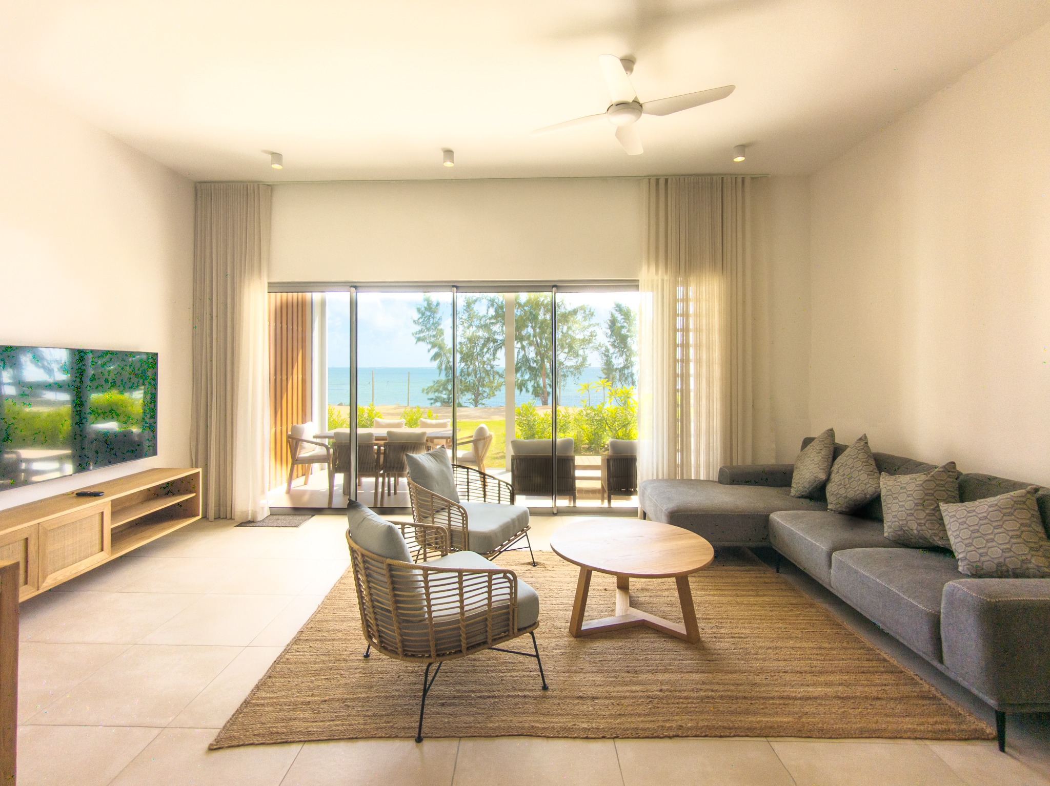 Apartment of 3 bedrooms for rent in Grand Gaube, north, Mauritius – LexpressProperty.com | 514492 | Ref01