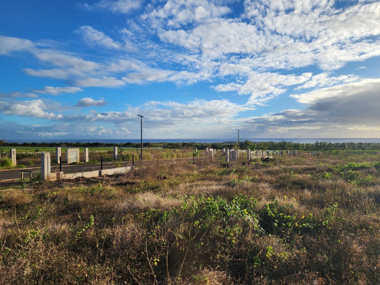 Residential land of 604 m2 for sale in Flic en Flac, west, Mauritius – LexpressProperty.com | 514991 | Ref01