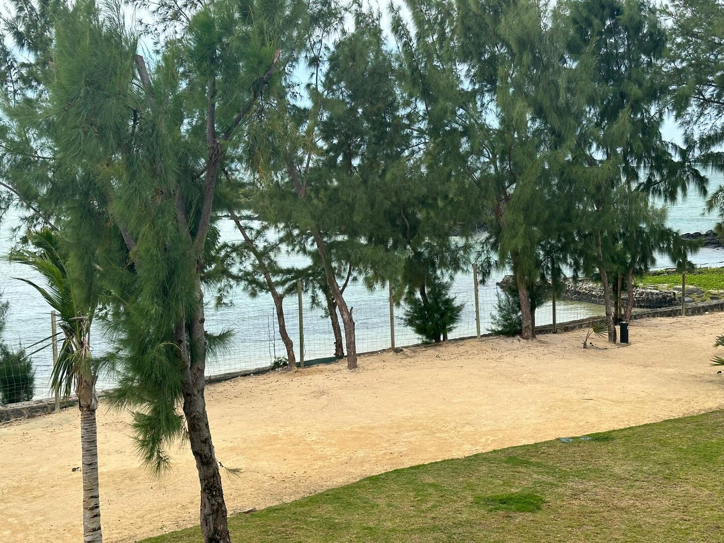 Apartment of 3 bedrooms for rent in Grand Gaube, north, Mauritius – LexpressProperty.com | 515745 | Ref01