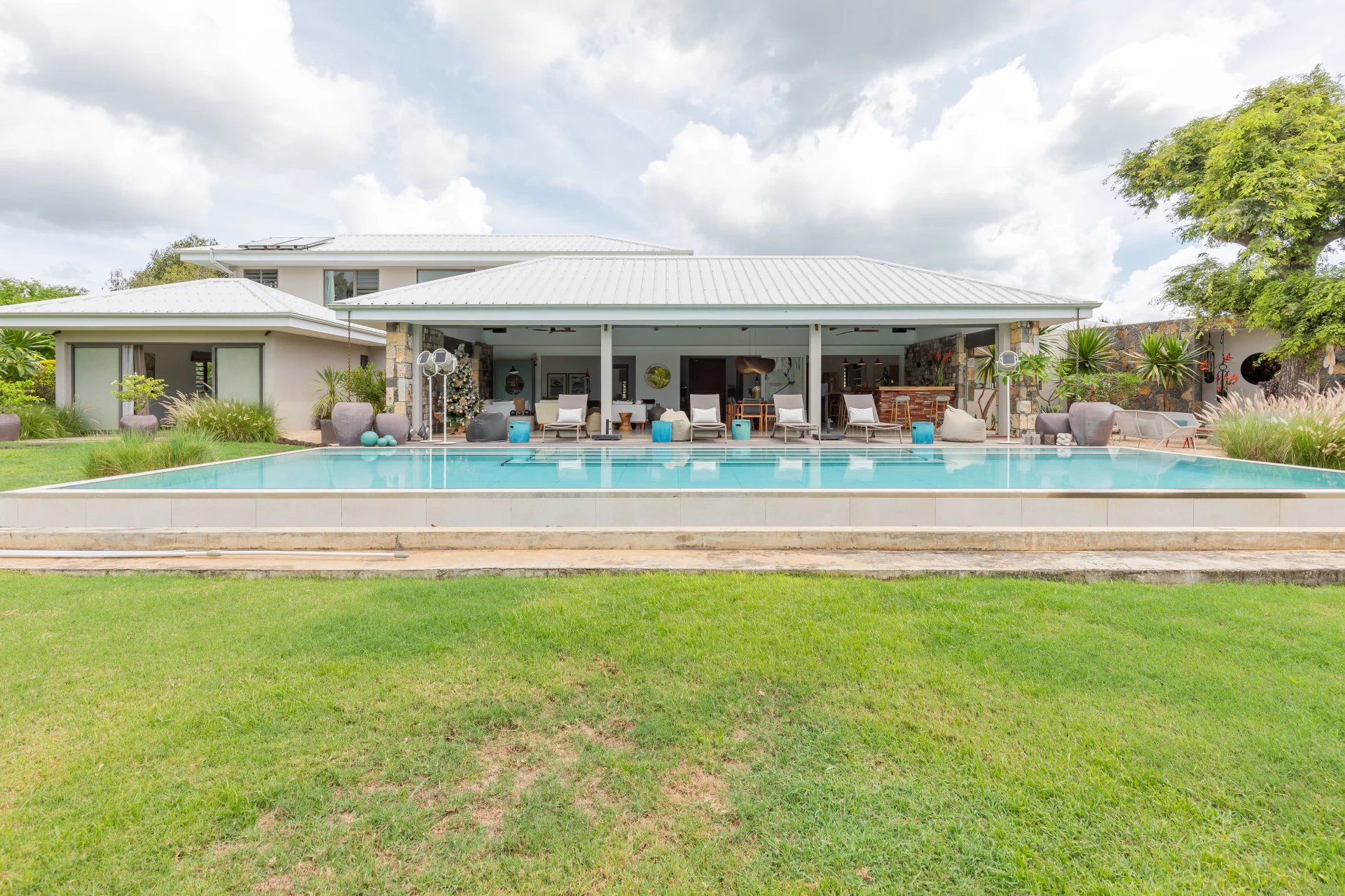 House / Villa of 5 bedrooms for sale in Tamarin, west, Mauritius – LexpressProperty.com | 394545 | Ref01