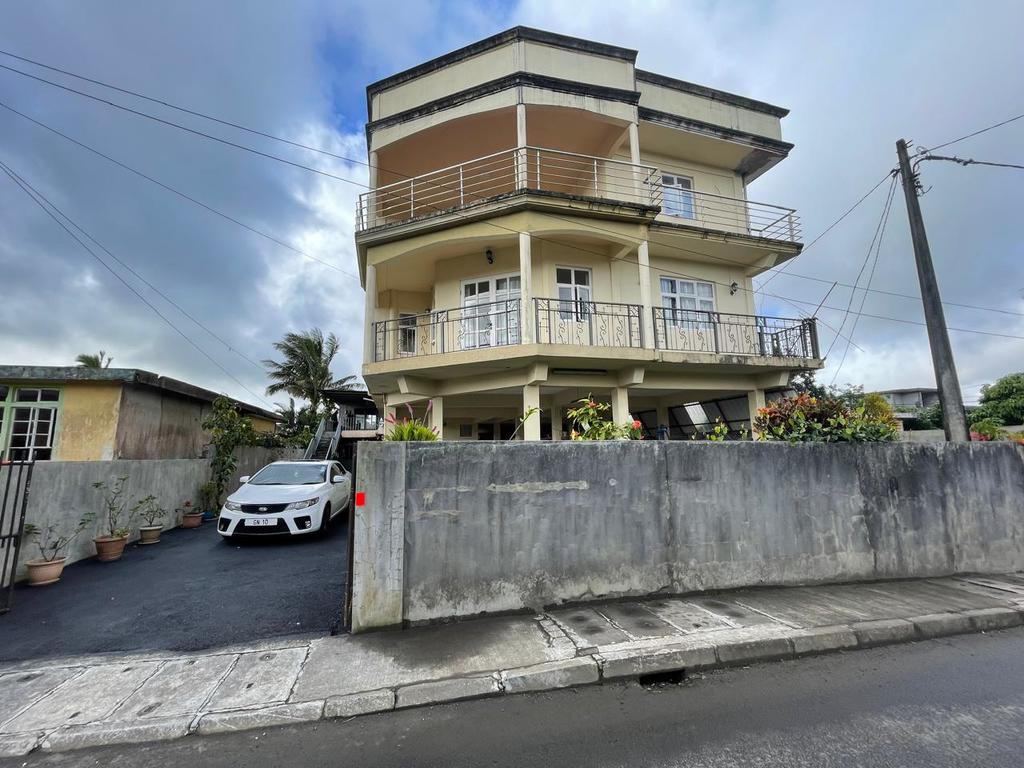 Maison / Villa 4 Chambre(s) en vente à Midlands, centre, île Maurice – LexpressProperty.com | 516757 | Ref01