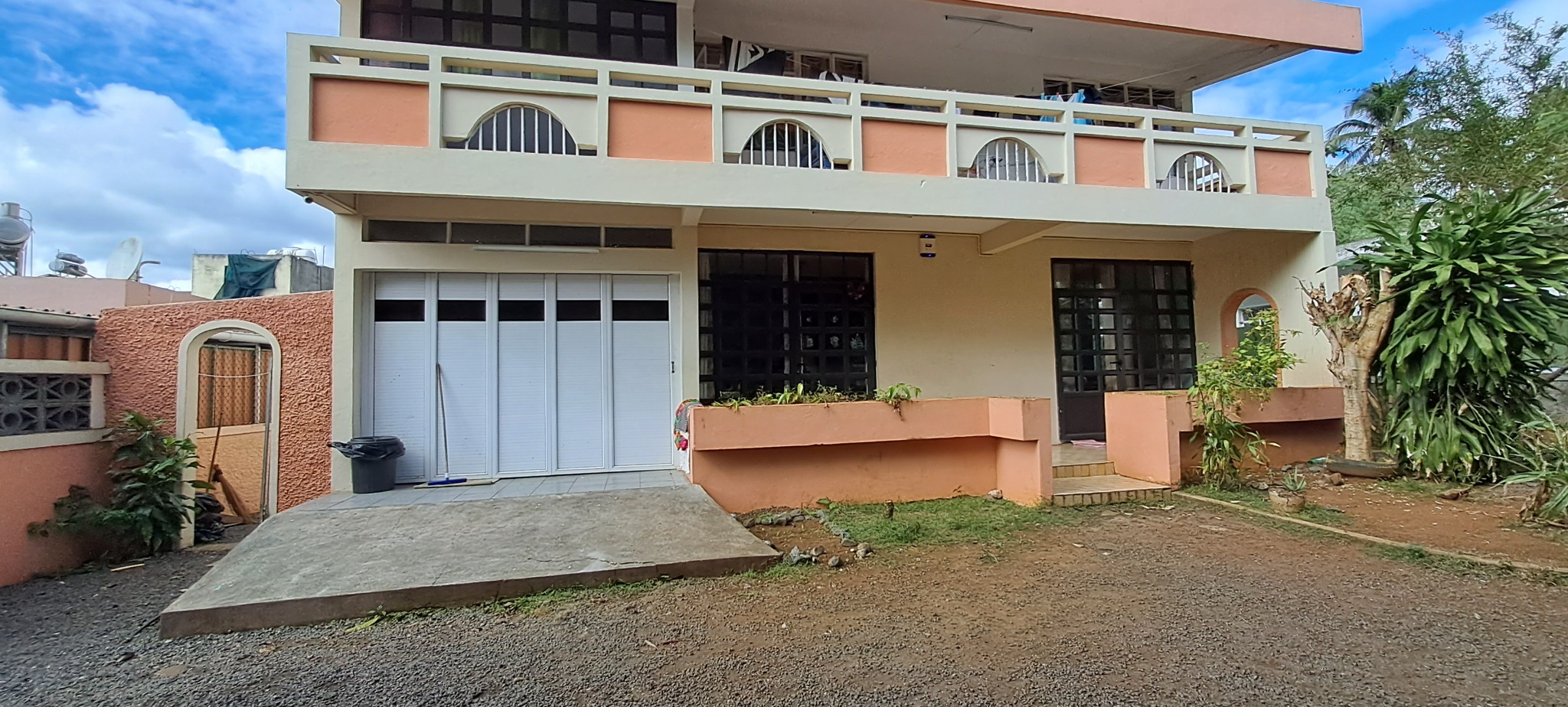 Maison / Villa 6 Chambre(s) en vente à Roches Brunes, centre, île Maurice – LexpressProperty.com | 513122 | Ref01