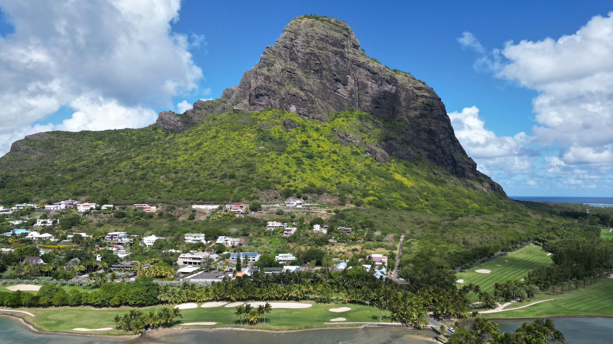 Residential land of 2110 m2 for sale in Le Morne, west, Mauritius – LexpressProperty.com | 513116 | Ref01