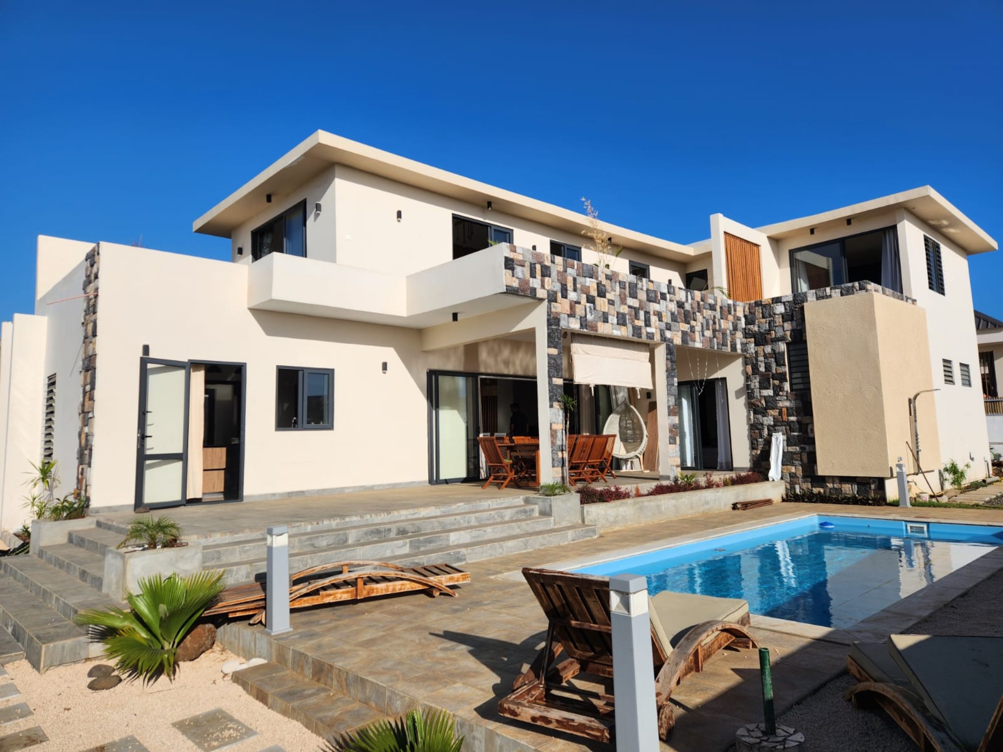 Maison / Villa 4 Chambre(s) en location à Flic en Flac, ouest, île Maurice – LexpressProperty.com | 528615 | Ref01