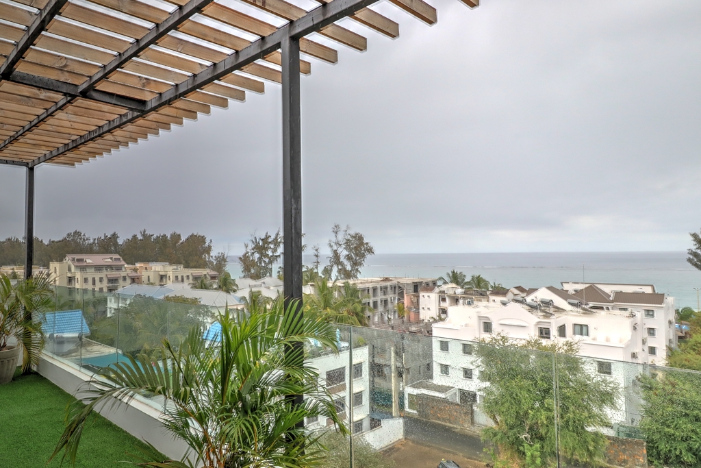 Penthouse of 3 bedrooms for sale in Flic en Flac, west, Mauritius – LexpressProperty.com | 567982 | Ref01