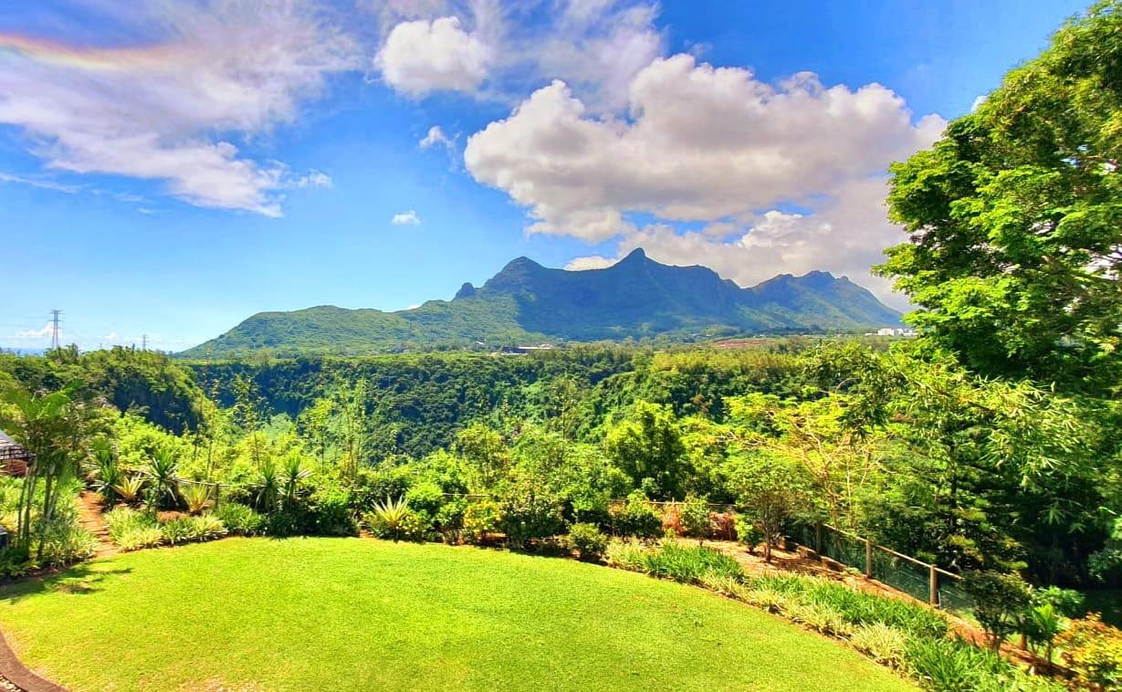 House / Villa of 5 bedrooms for sale in Ebène, center, Mauritius – LexpressProperty.com | 515758 | Ref01