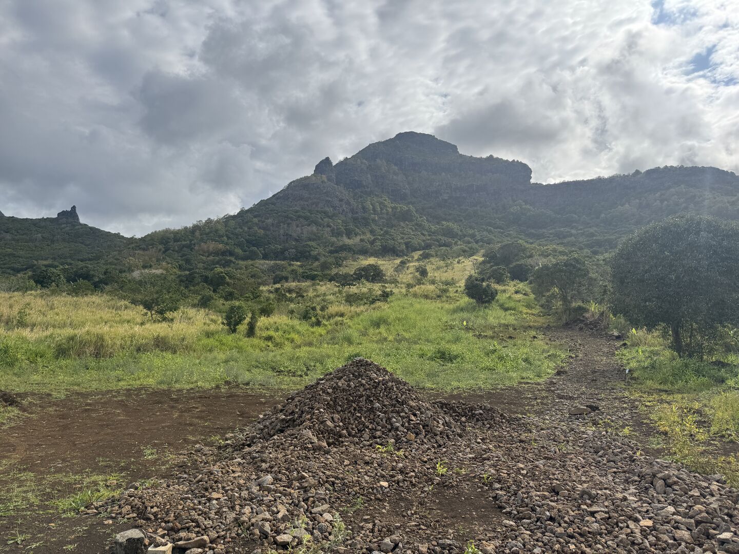 Terrain résidentiel de 2152 m2 en vente à Crève Coeur, nord, île Maurice – LexpressProperty.com | 572727 | Ref01