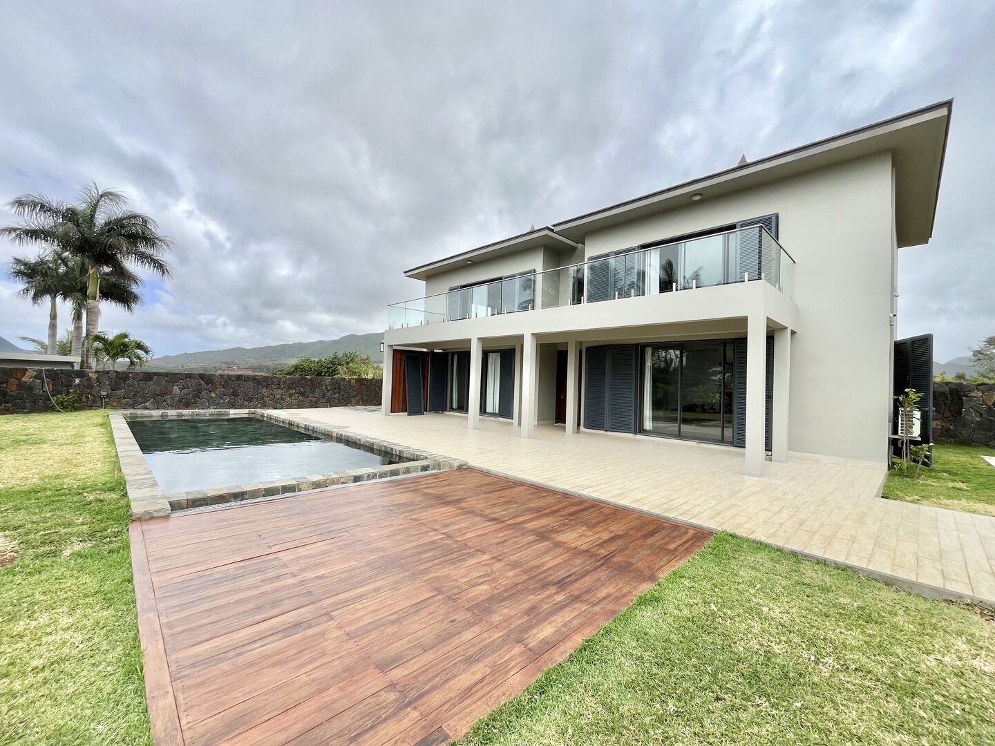 Maison / Villa 4 Chambre(s) en vente à Vieux Grand Port, sud, île Maurice – LexpressProperty.com | 557660 | Ref01