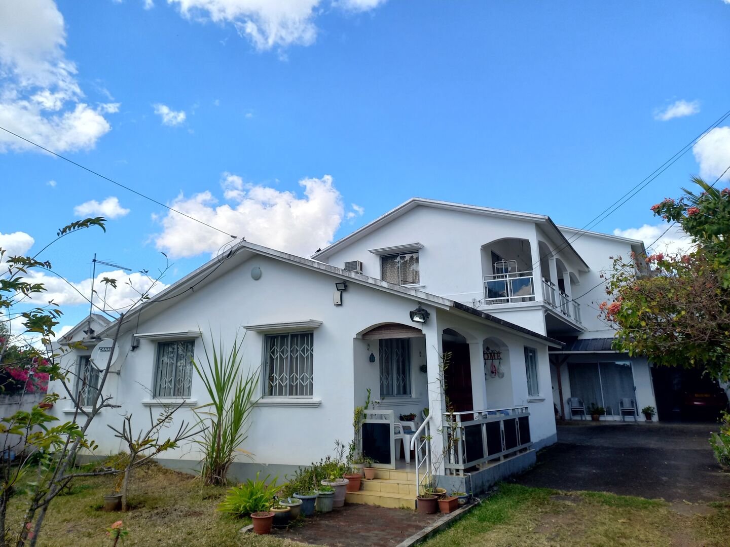 House / Villa of 8 bedrooms for sale in Rose Hill, center, Mauritius – LexpressProperty.com | 683056 | Ref01
