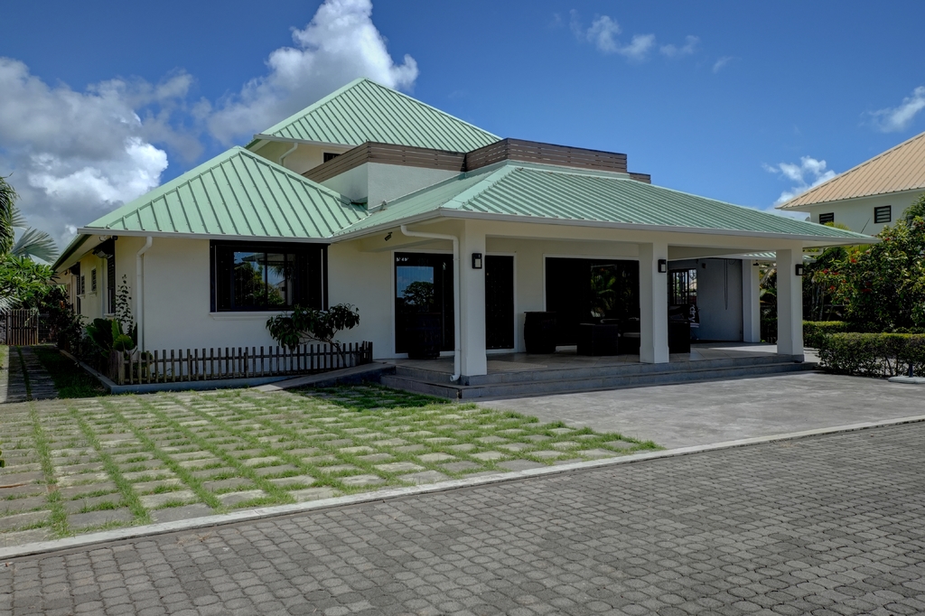 Maison / Villa 4 Chambre(s) en vente à Beau Vallon, sud, île Maurice – LexpressProperty.com | 684002 | Ref01