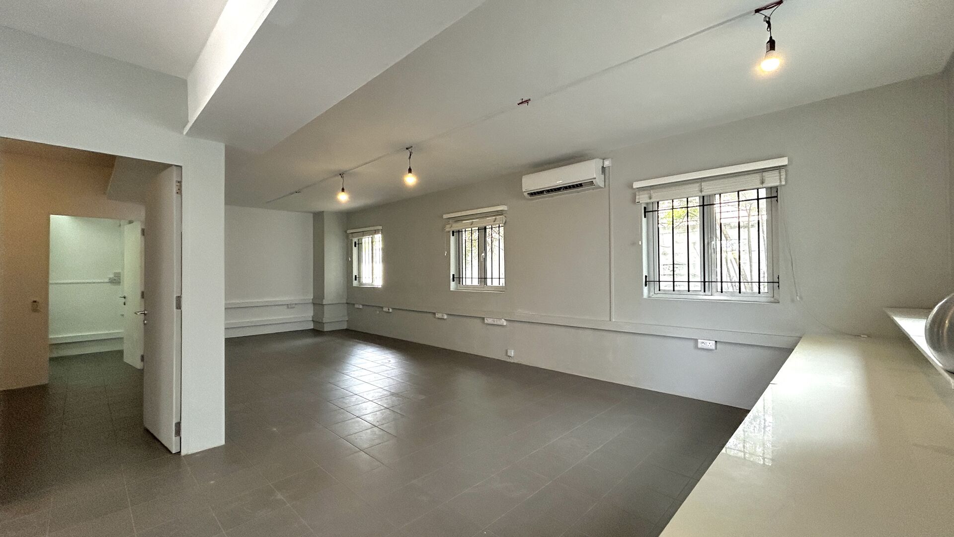 Bureau location à Tamarin, ouest, île Maurice – LexpressProperty.com | 684144 | Ref01