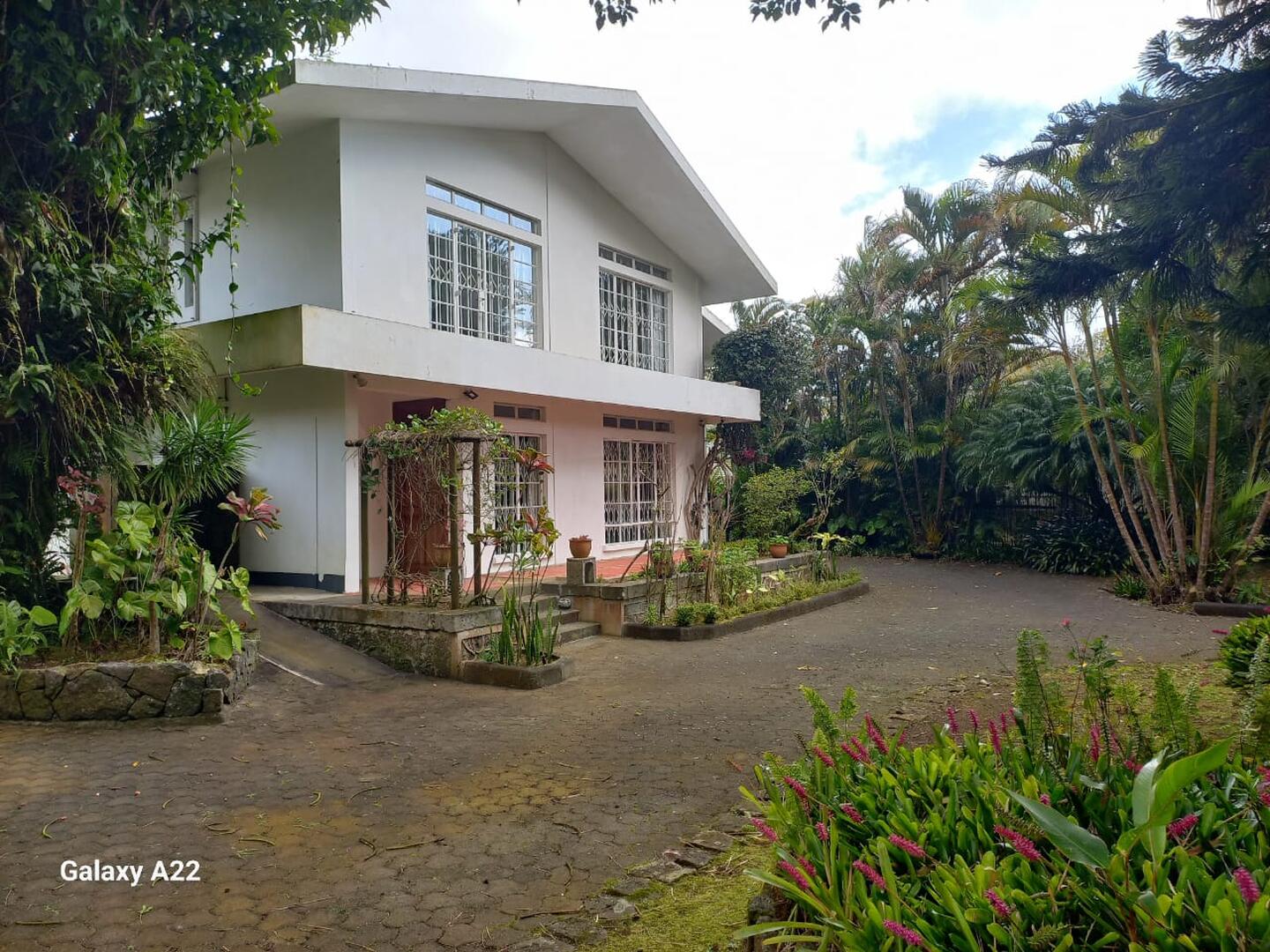 Maison / Villa 4 Chambre(s) en vente à Curepipe, centre, île Maurice – LexpressProperty.com | 751479 | Ref01