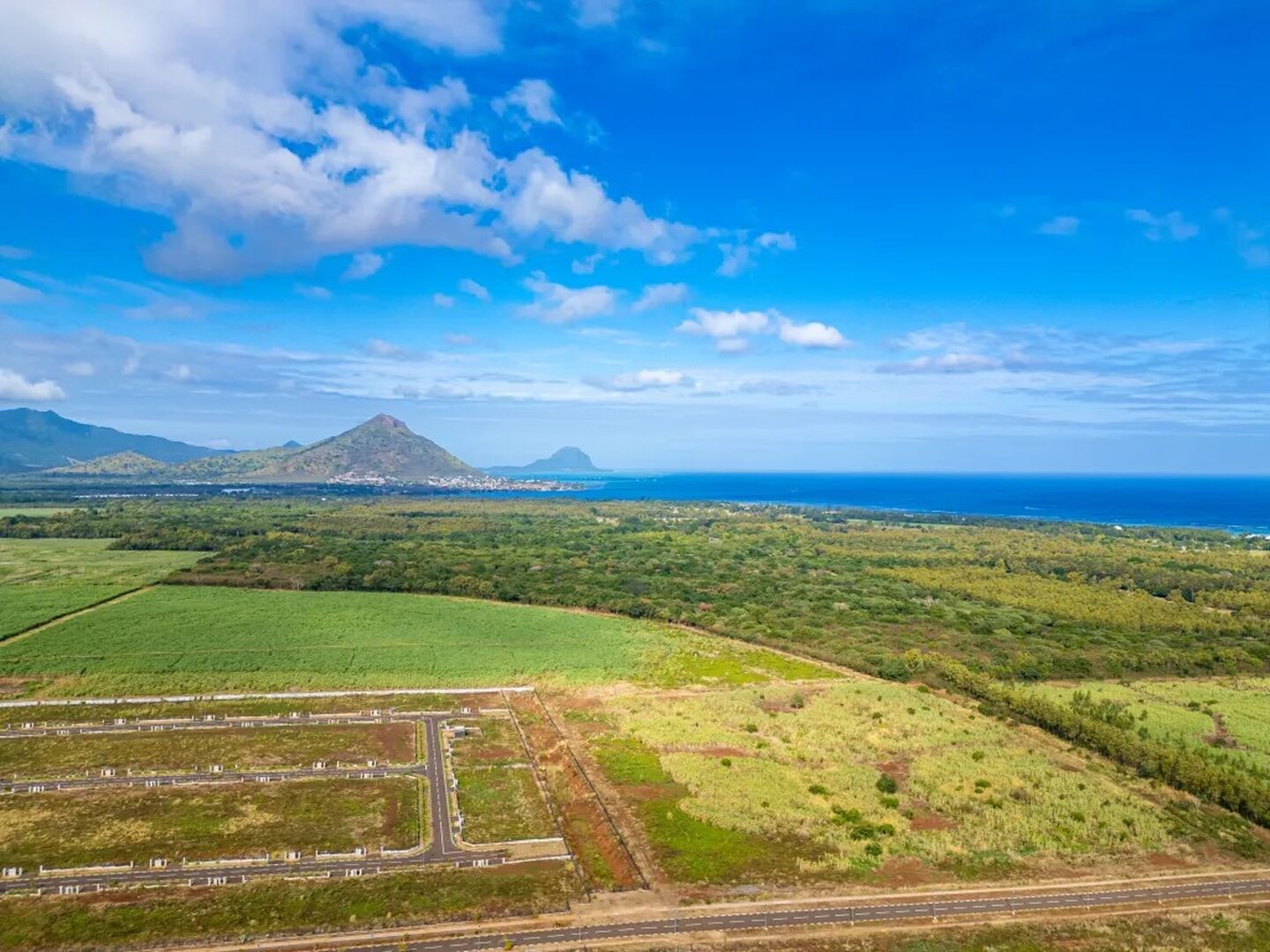 Residential land of 1189 m2 for sale in Flic en Flac, west, Mauritius – LexpressProperty.com | 684447 | Ref01
