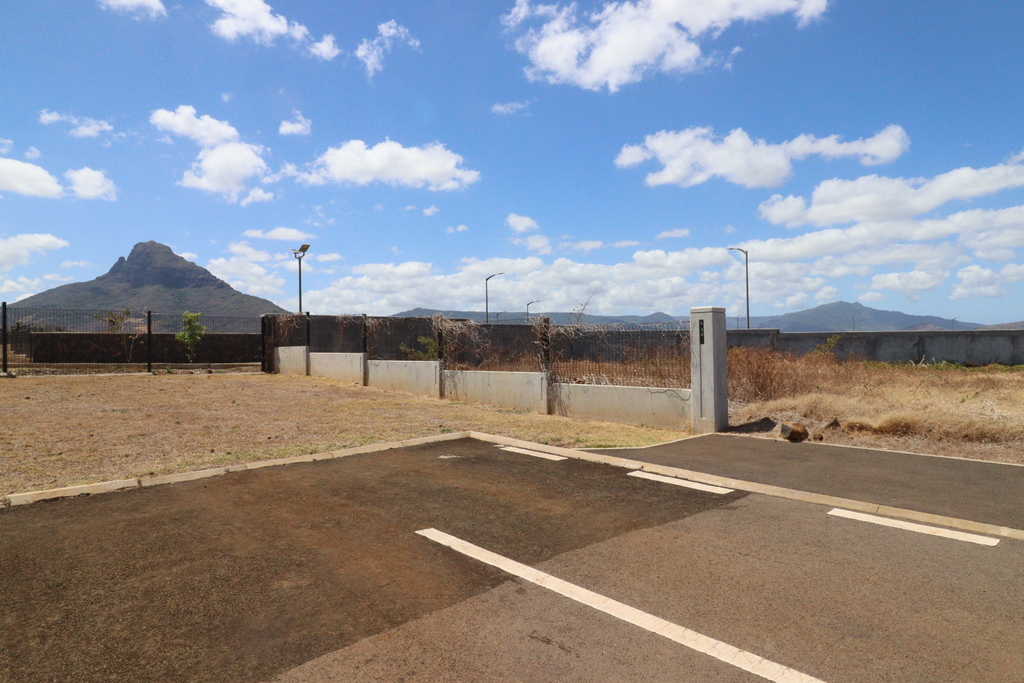 Terrain résidentiel de 679 m2 en vente à Cascavelle, ouest, île Maurice – LexpressProperty.com | 753005 | Ref01